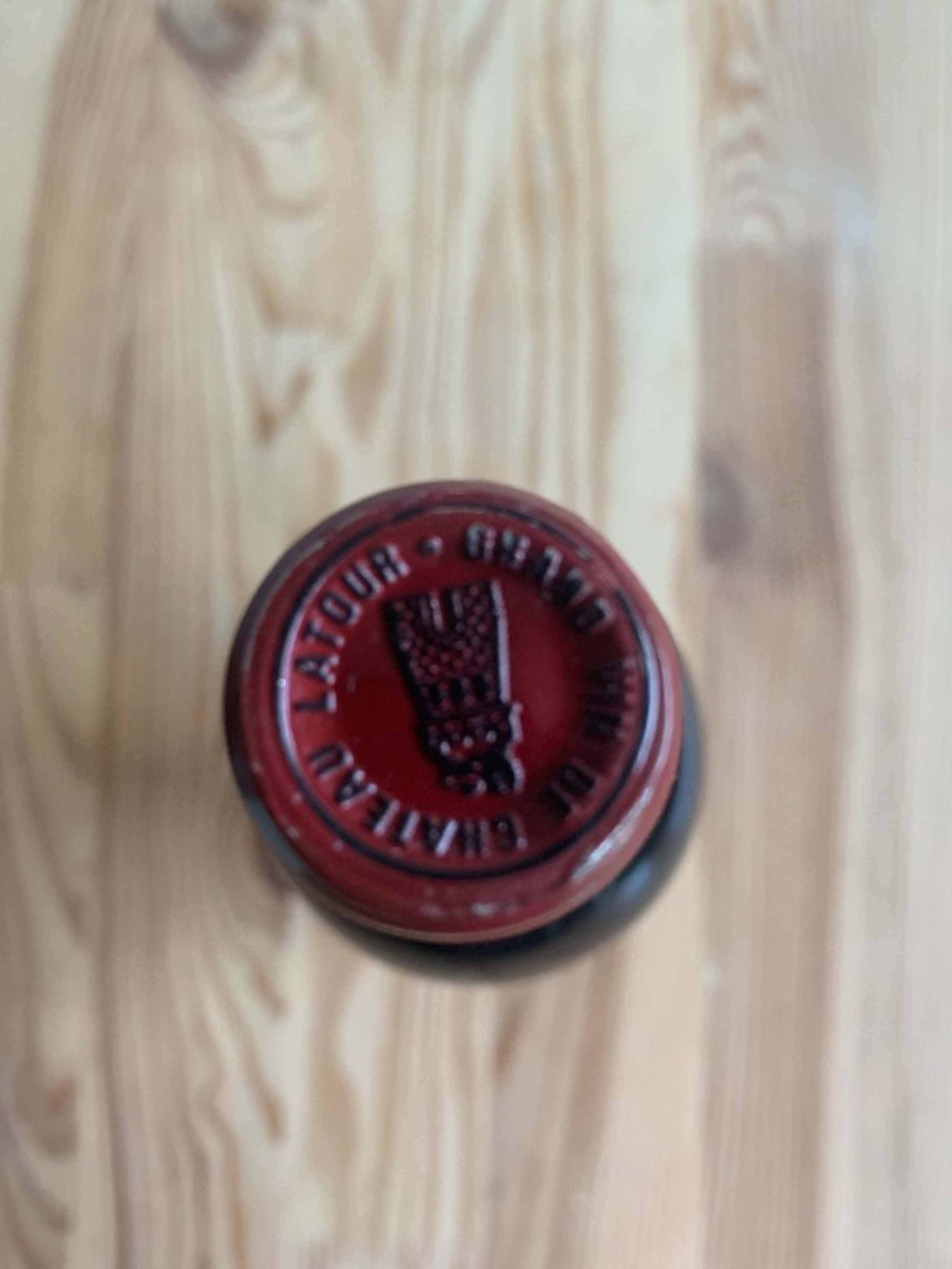 Caps