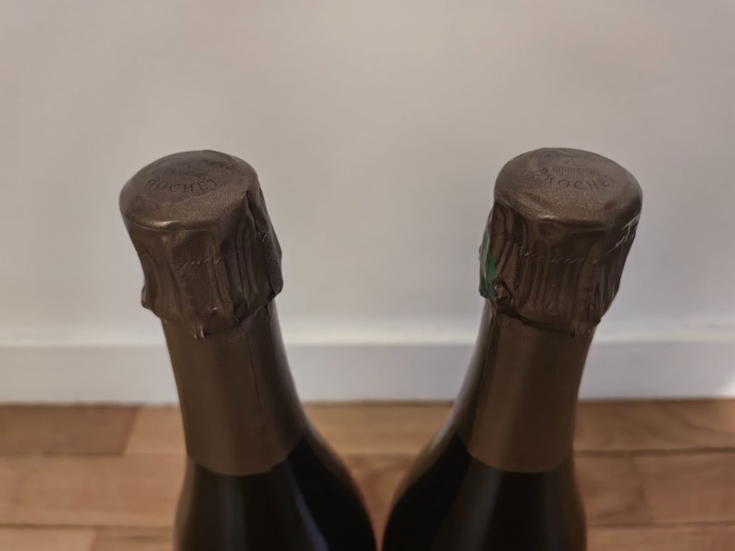 Caps