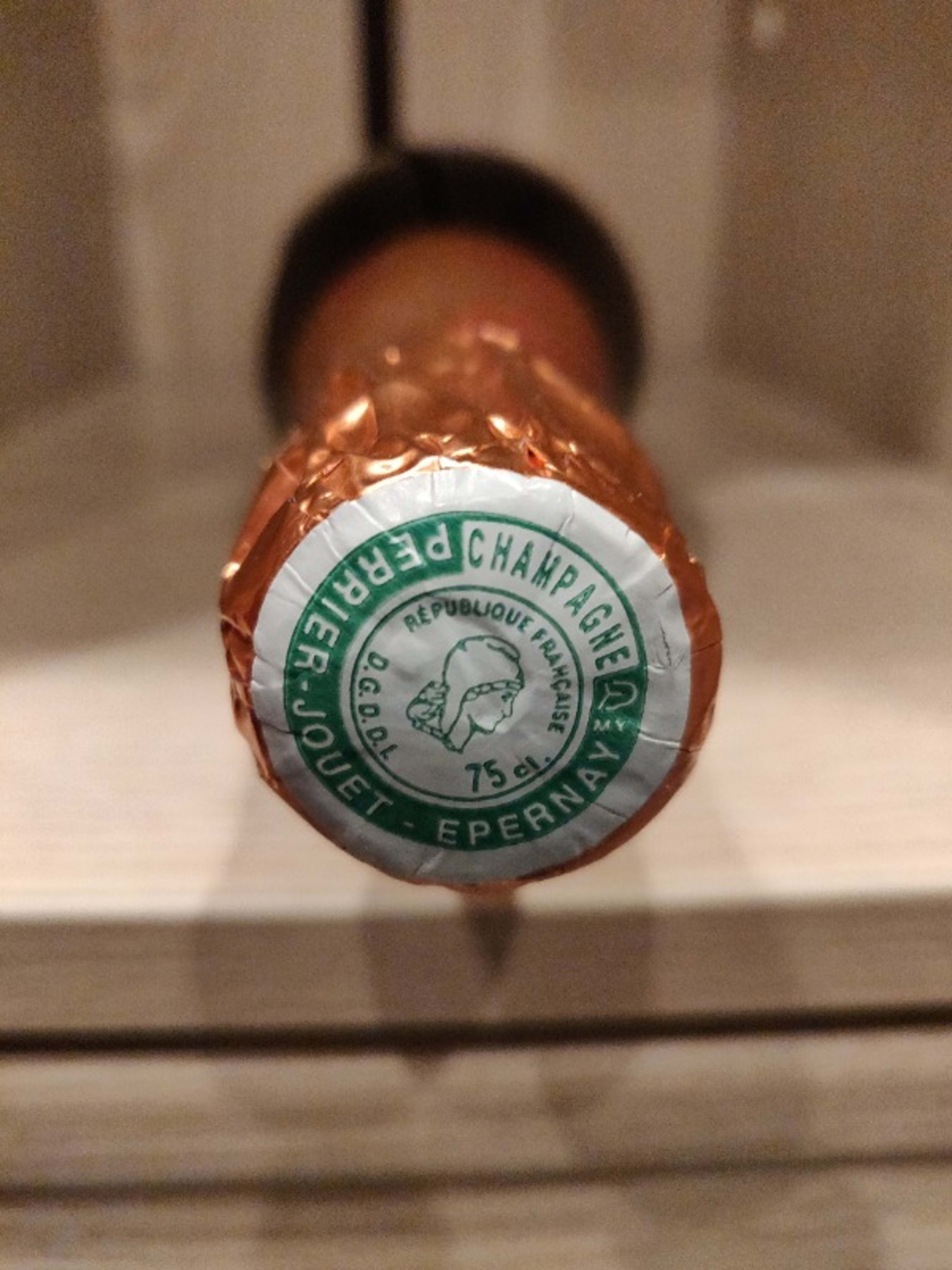 Caps