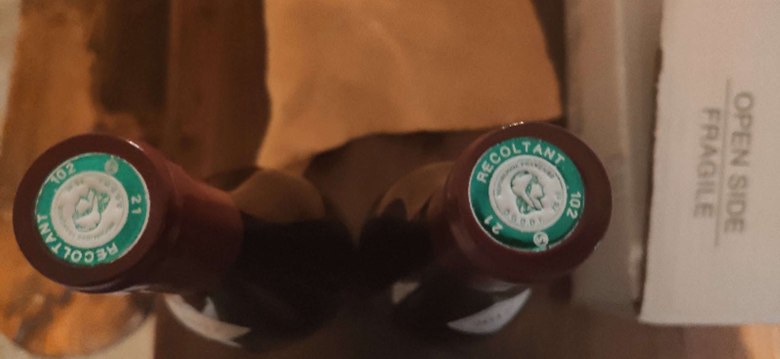 Caps