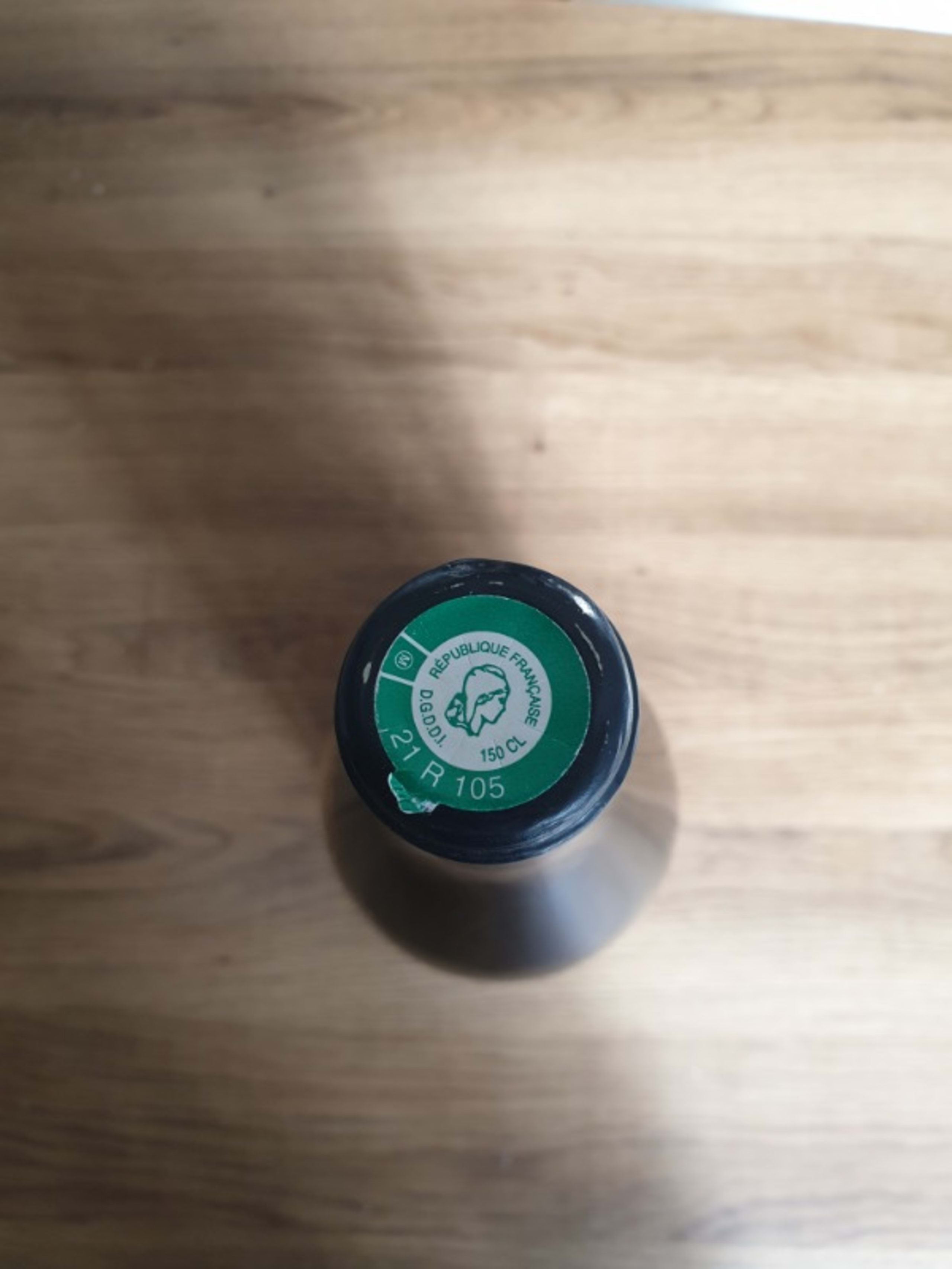 Caps
