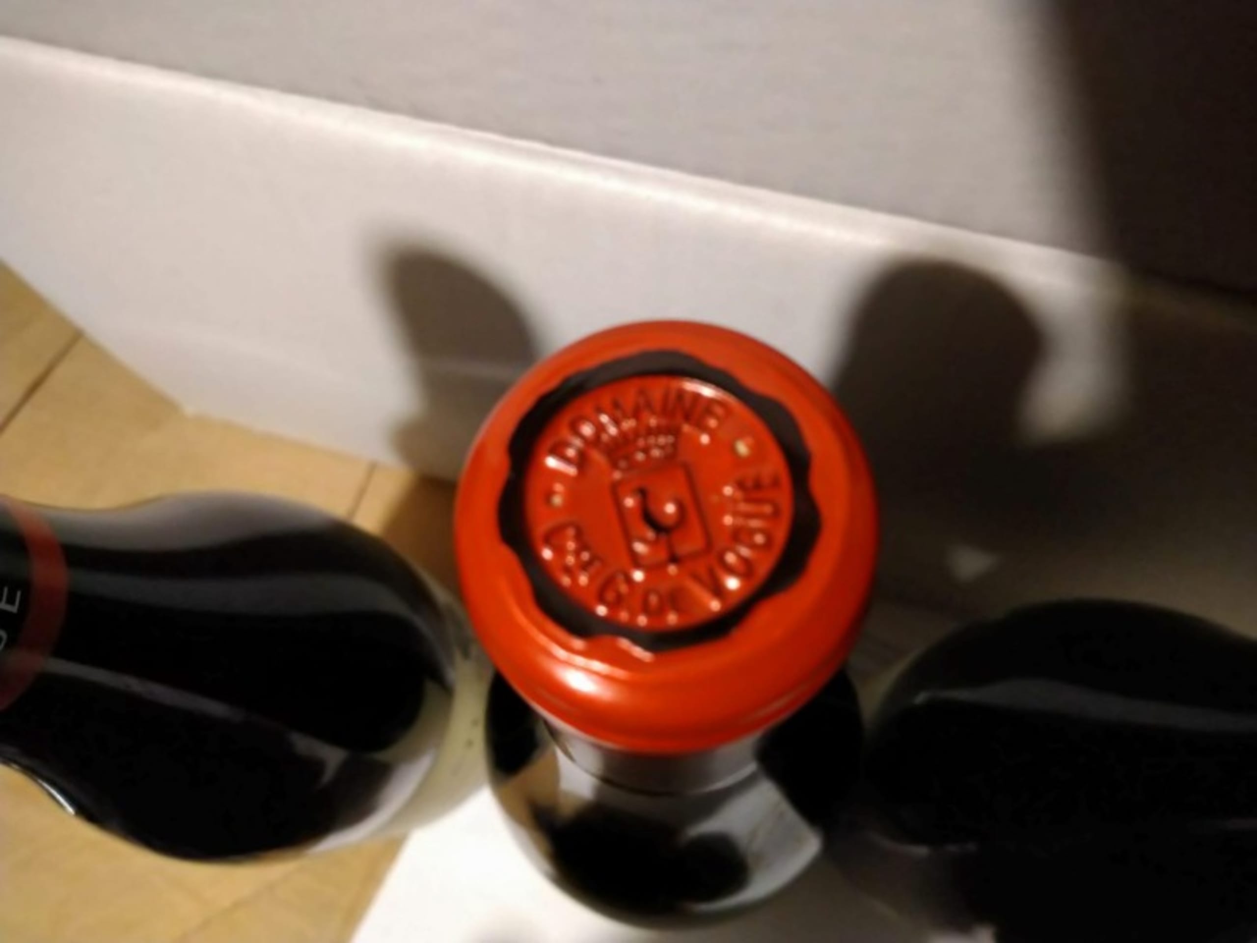 Caps