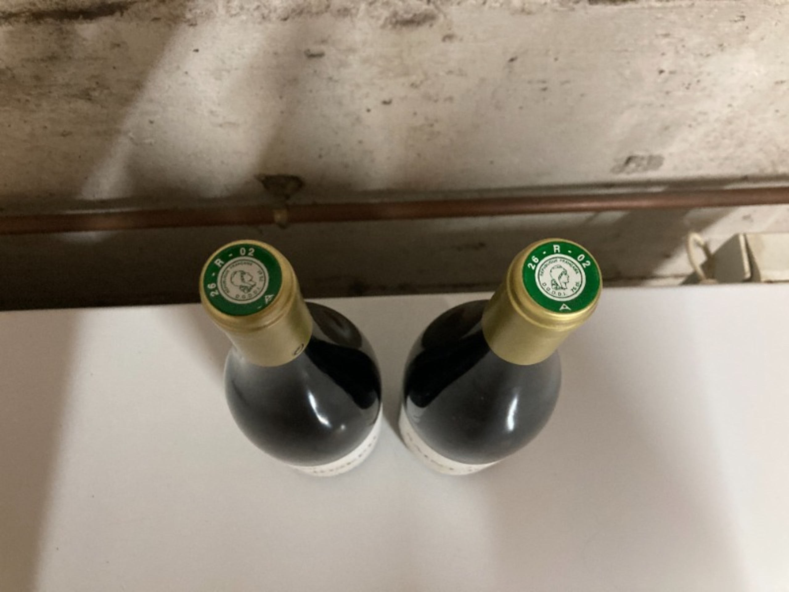 Caps