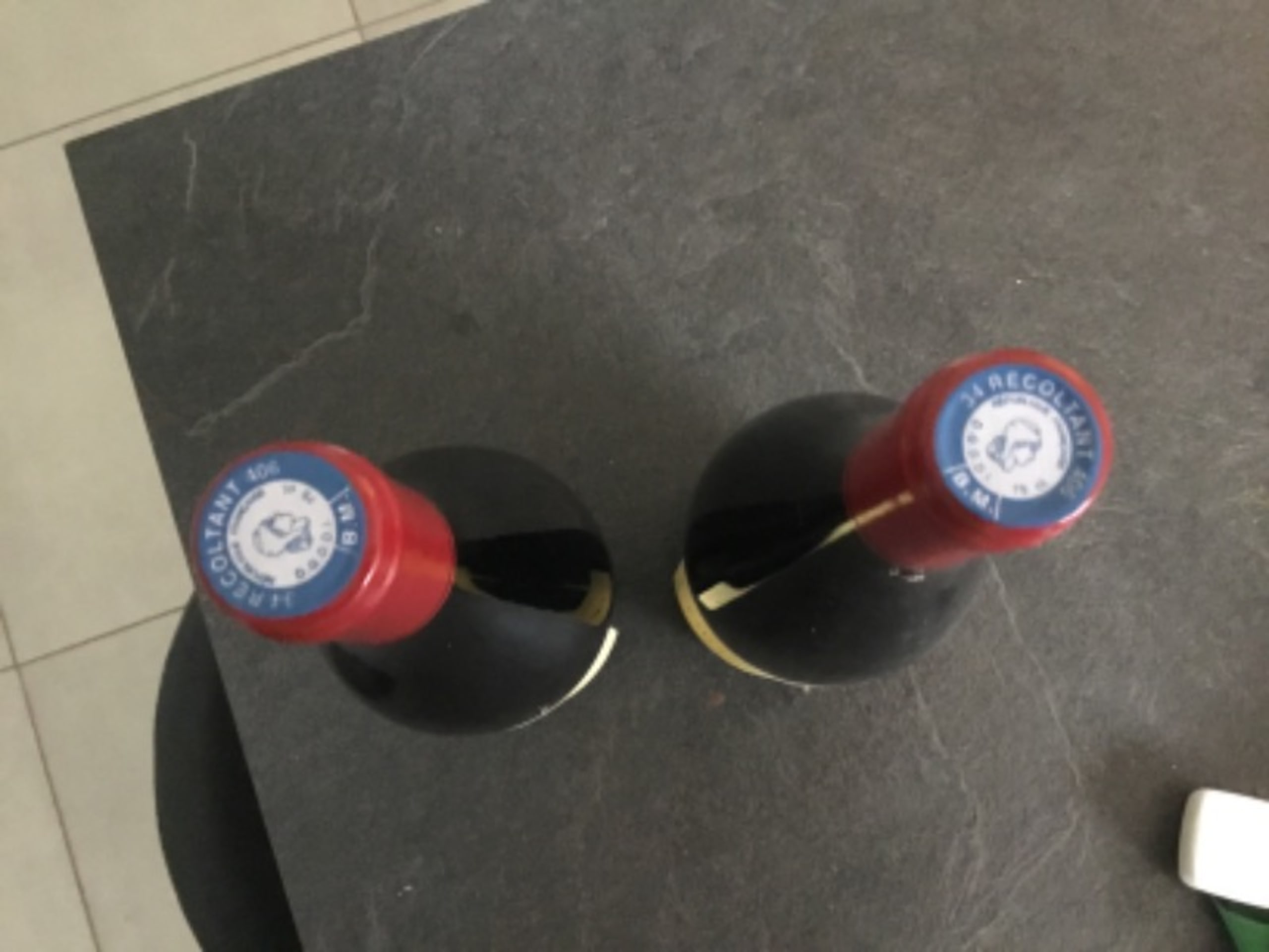 Caps