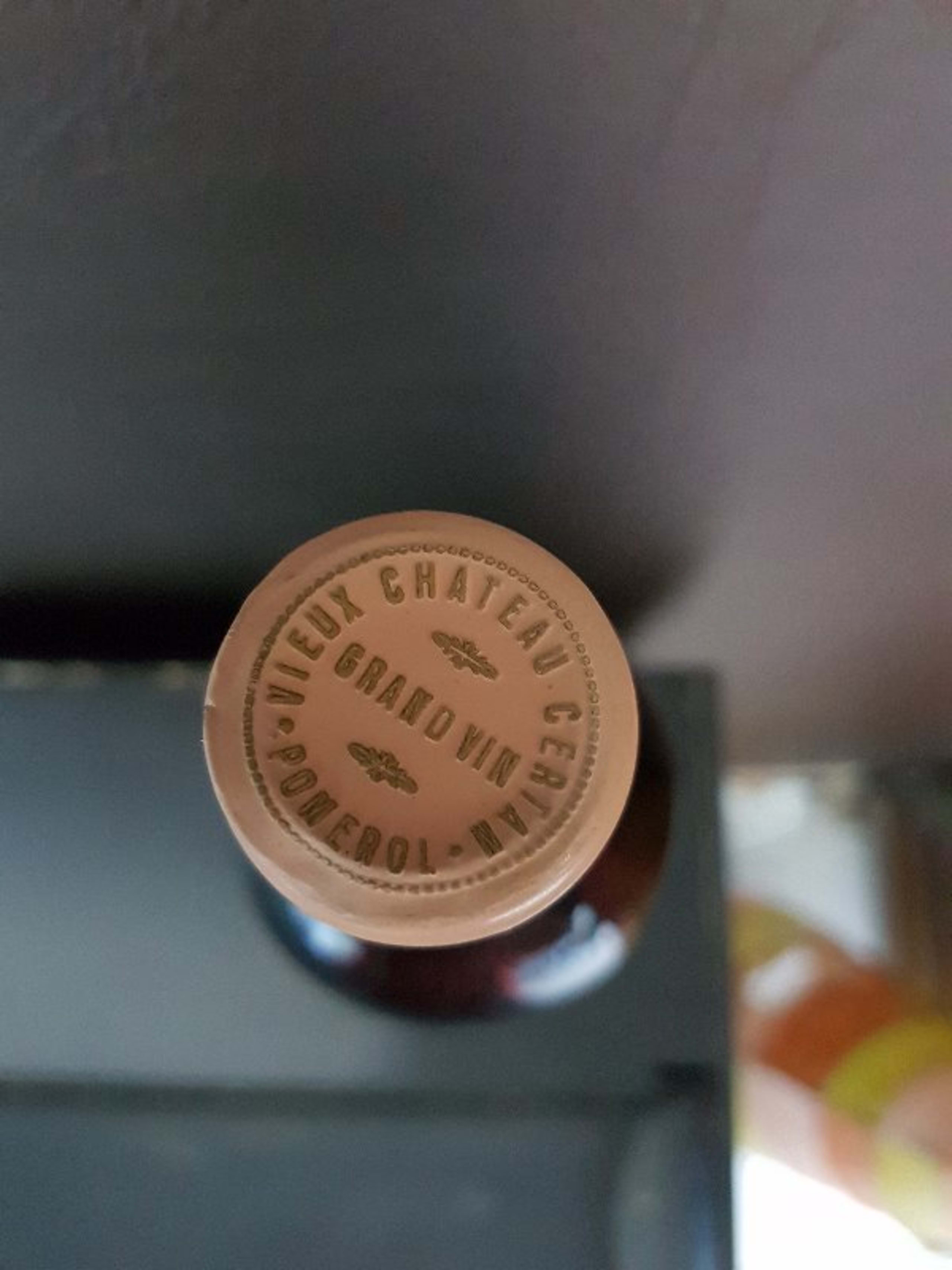 Caps