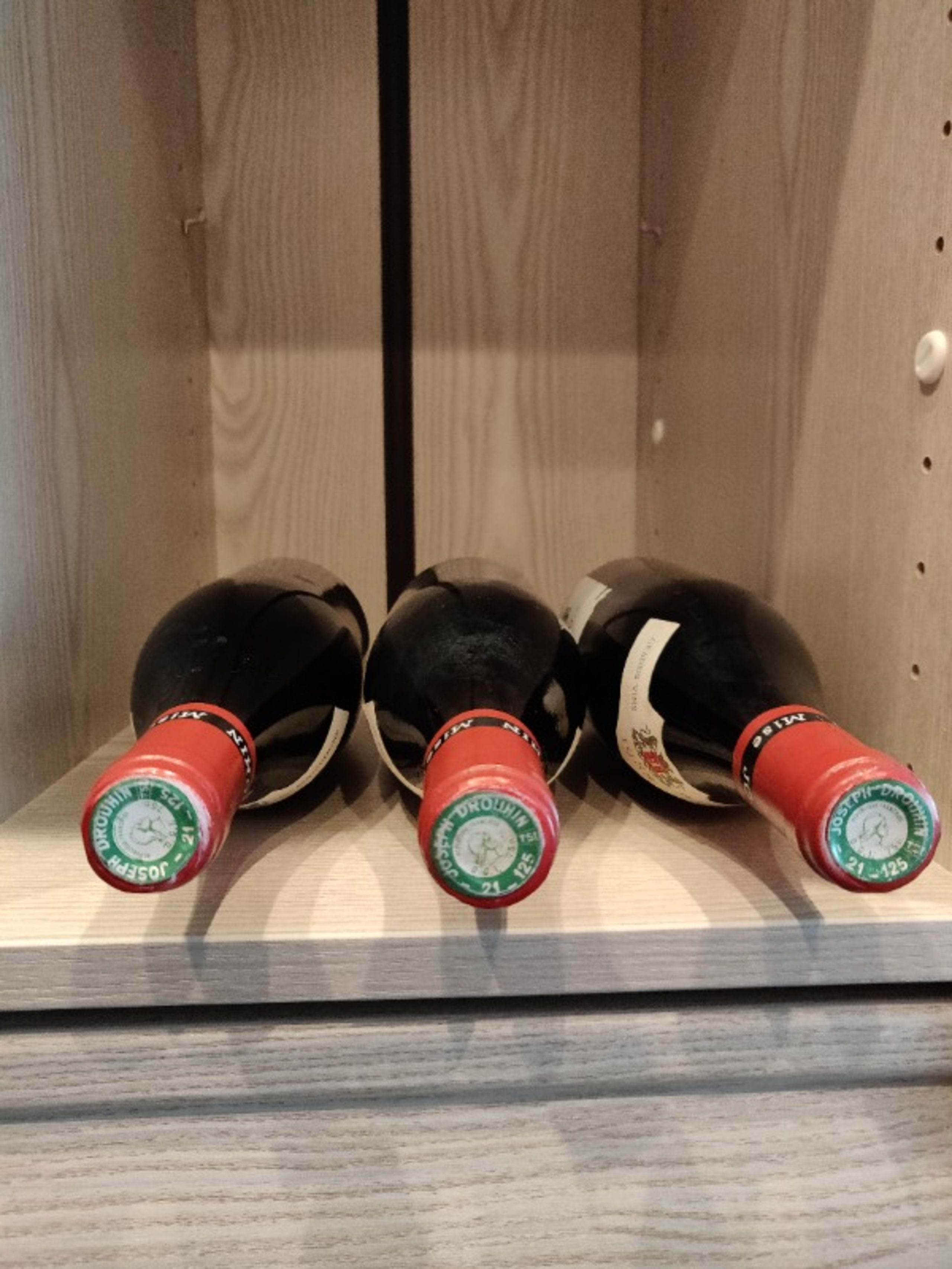 Caps