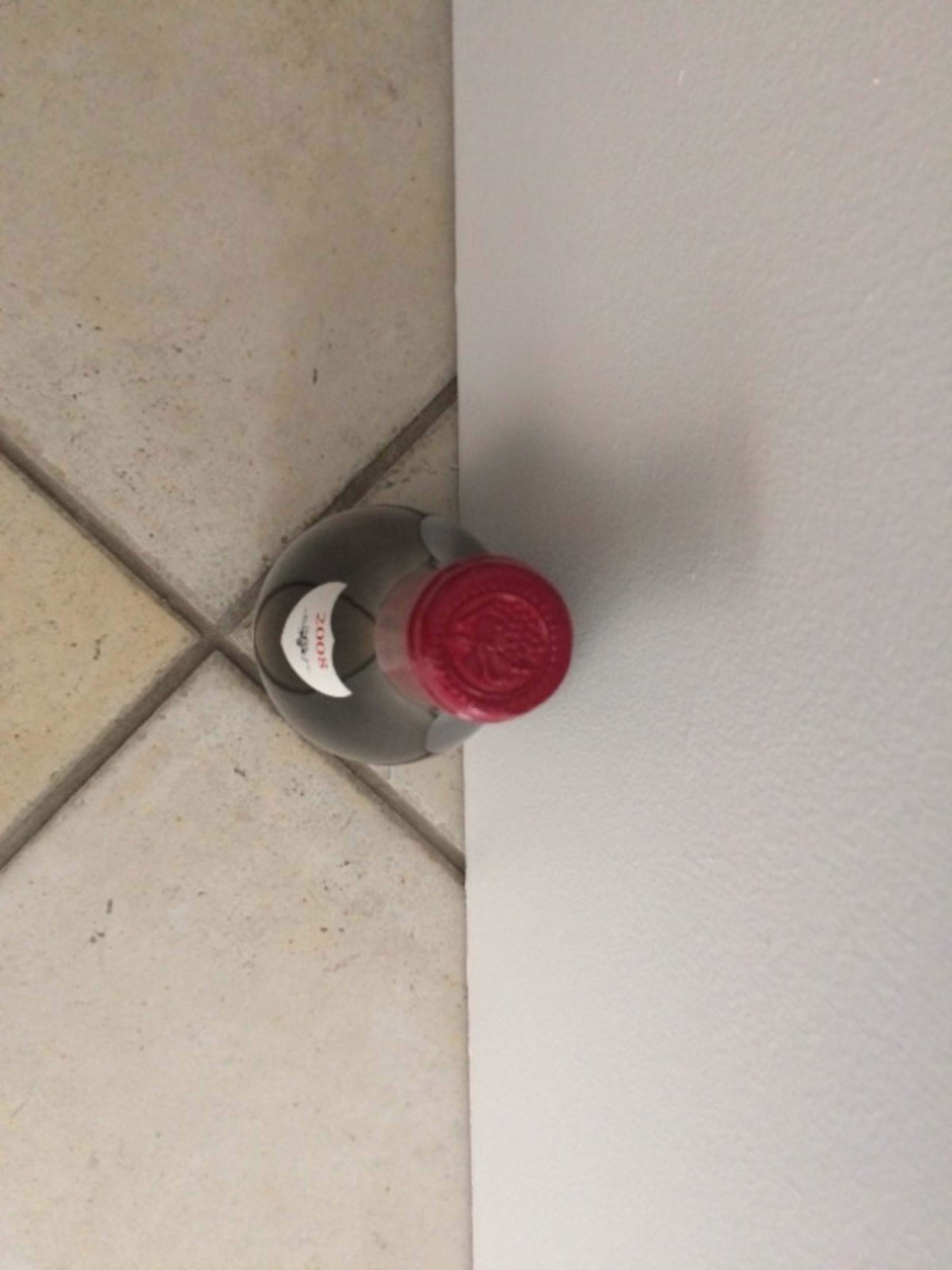Caps