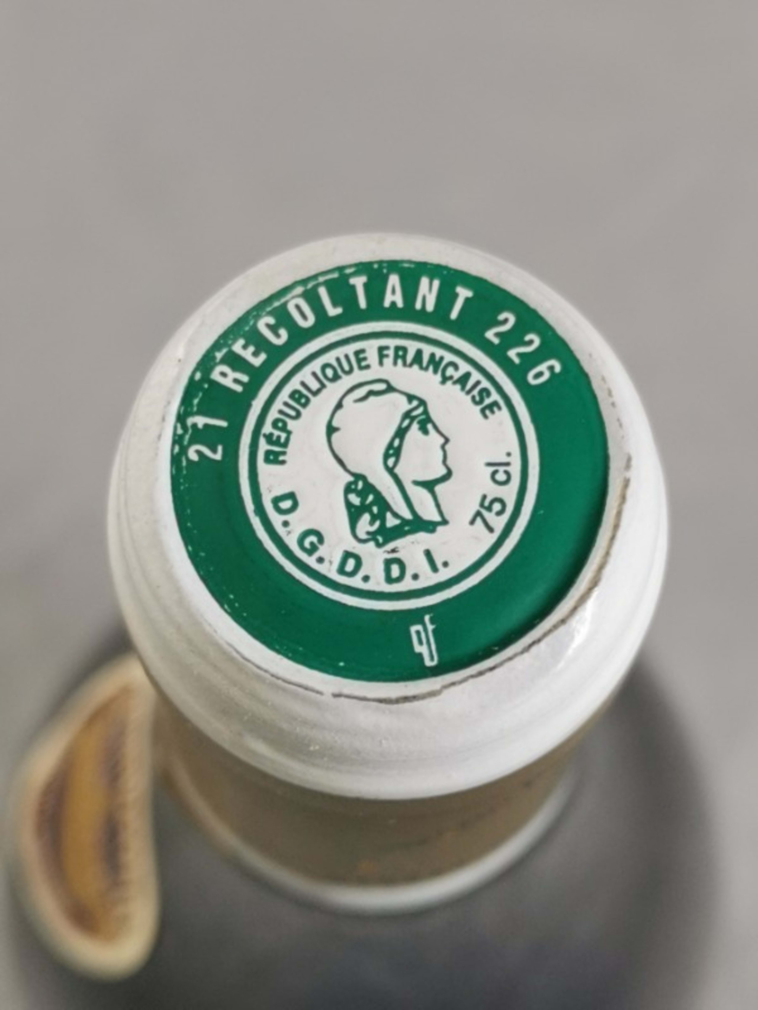 Caps