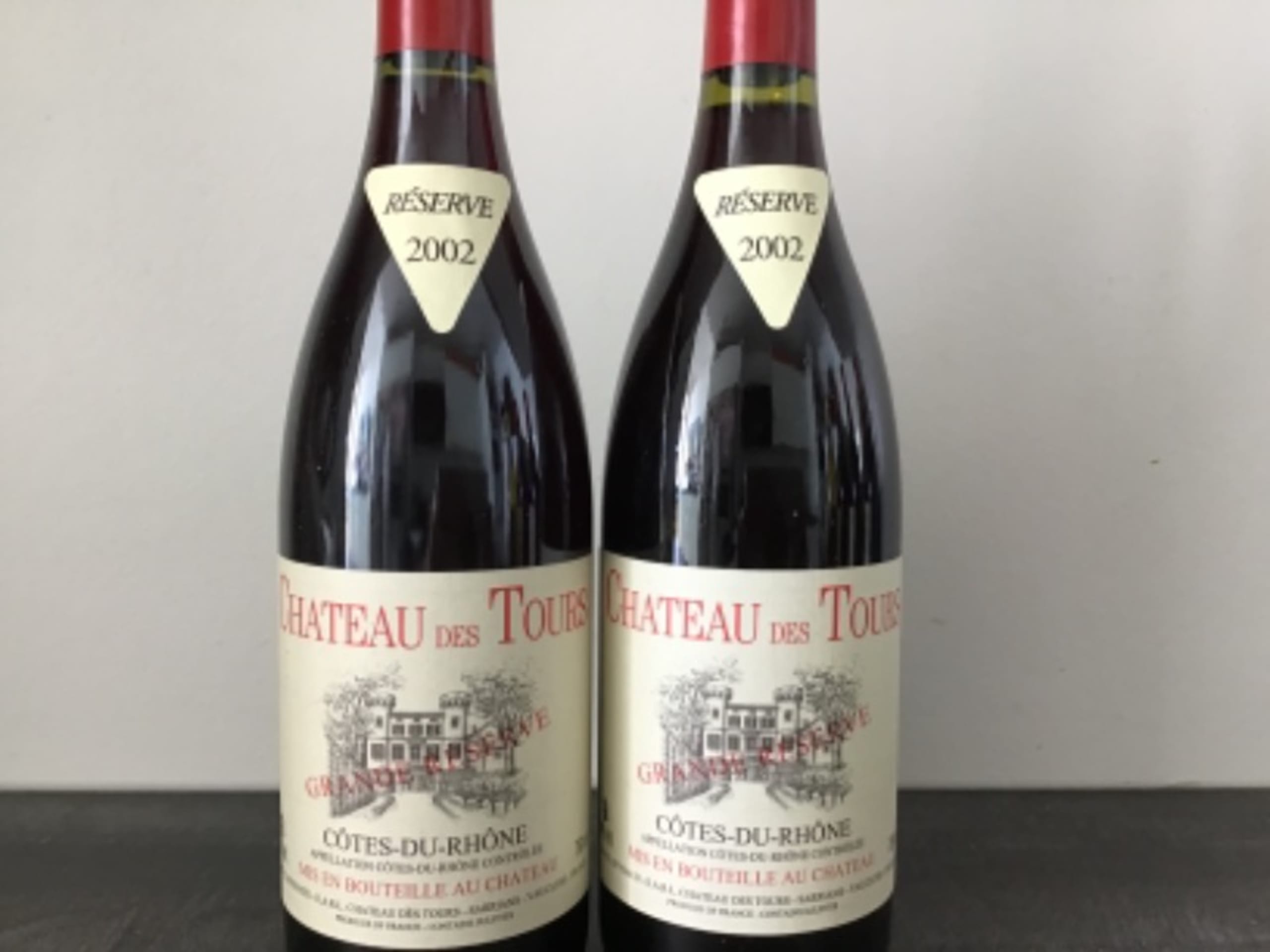 2 x Côtes-du-Rhône, Grande réserve, Château des Tours, 2002