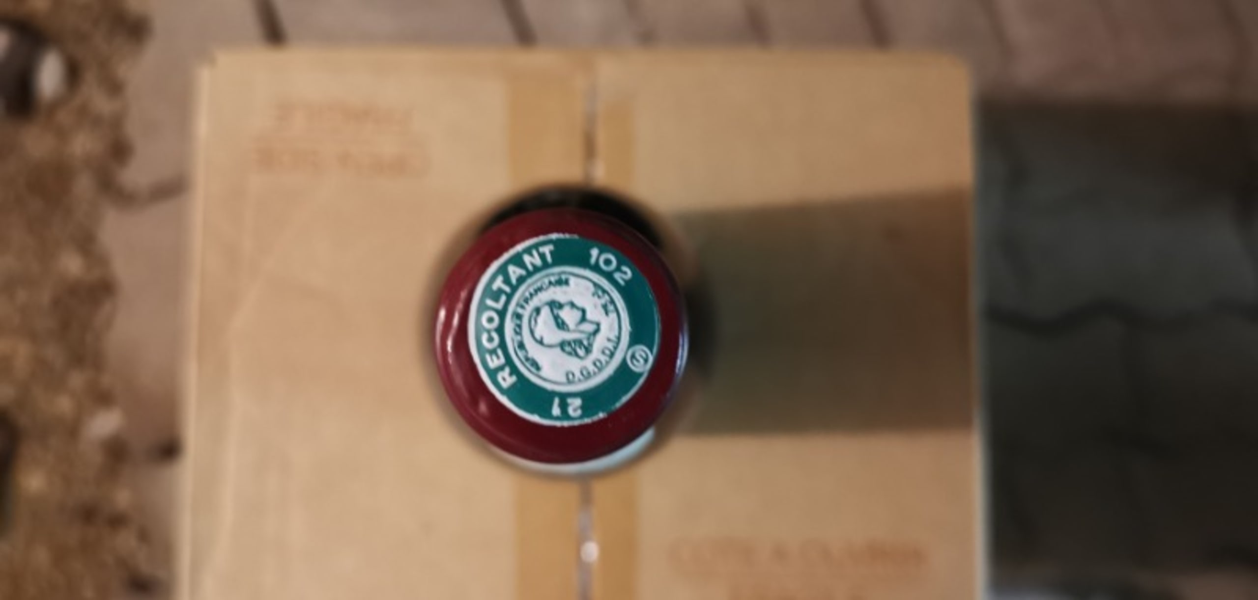 Caps