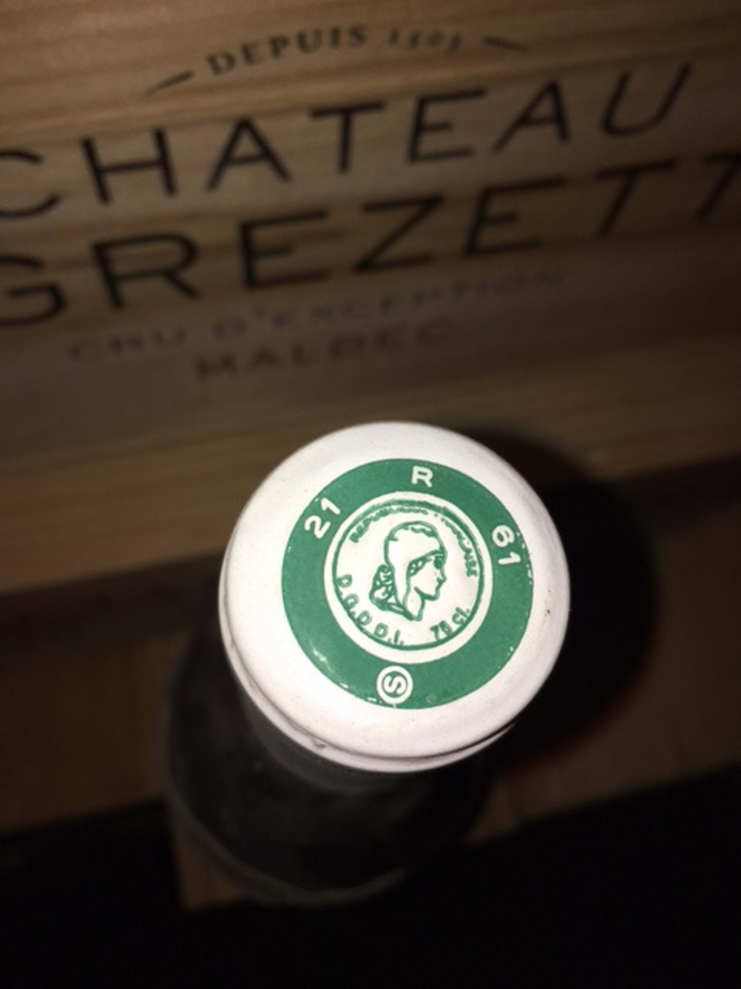 Caps