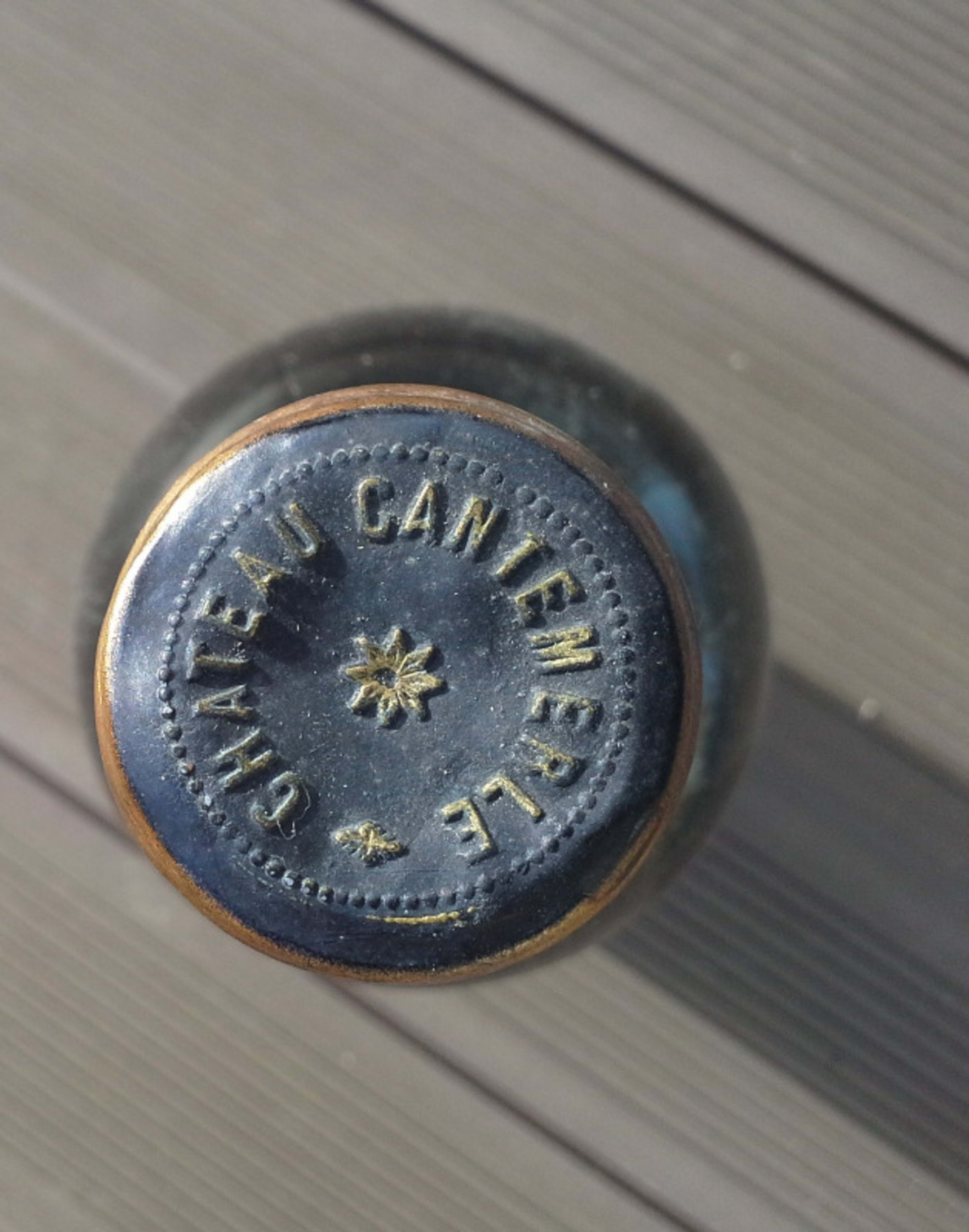 Caps