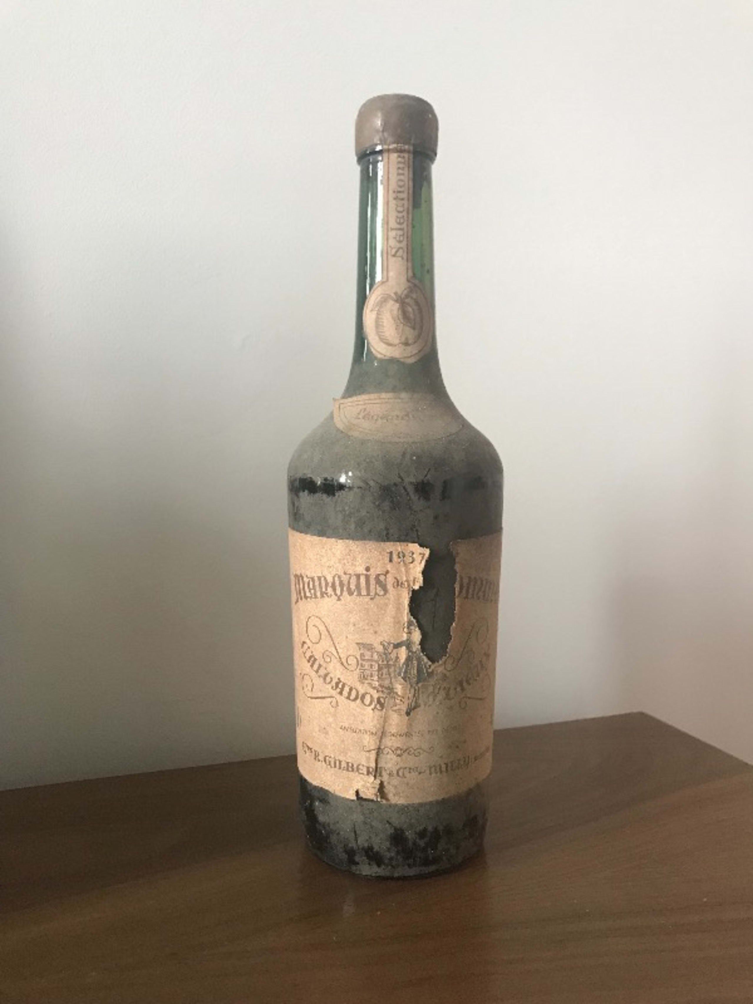 Calvados , Gilbert and cie . Marquis de la Pomme, 1937