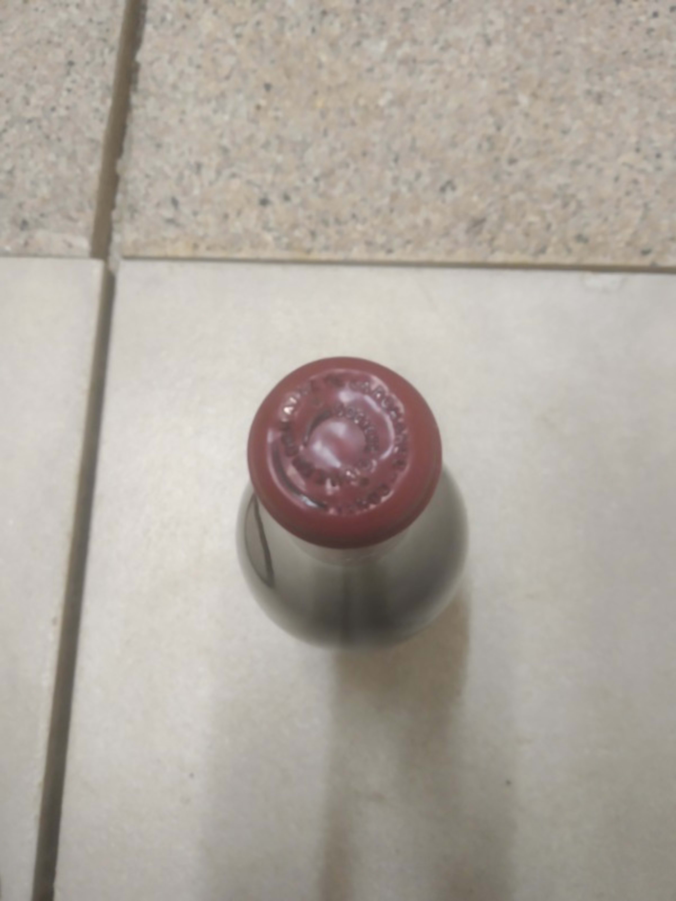 Caps