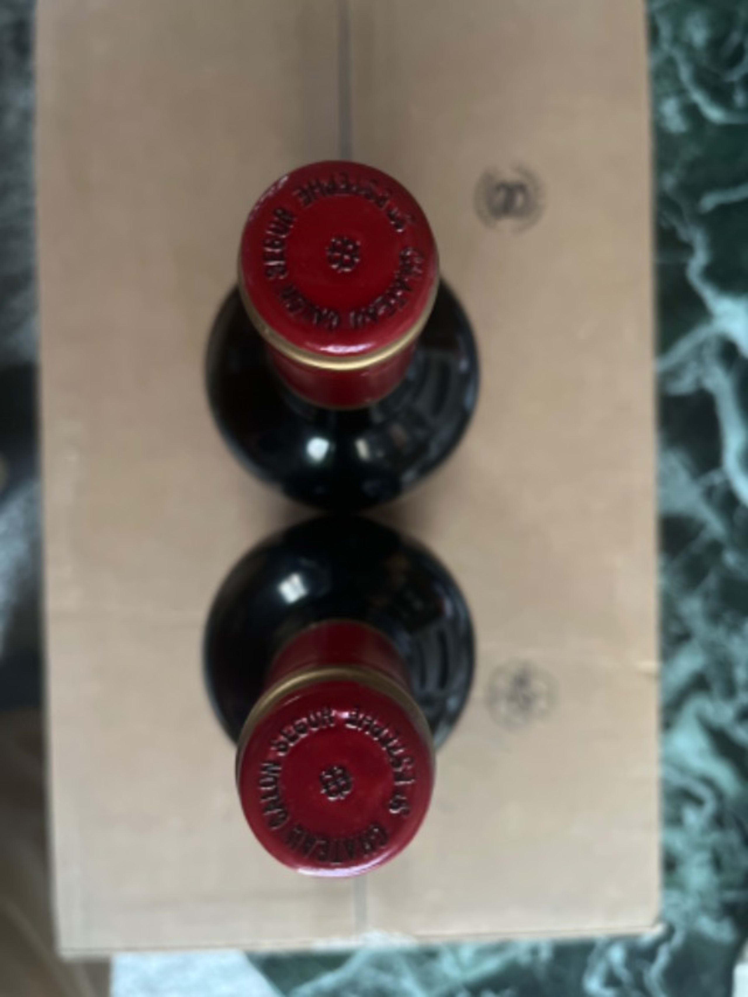 Caps