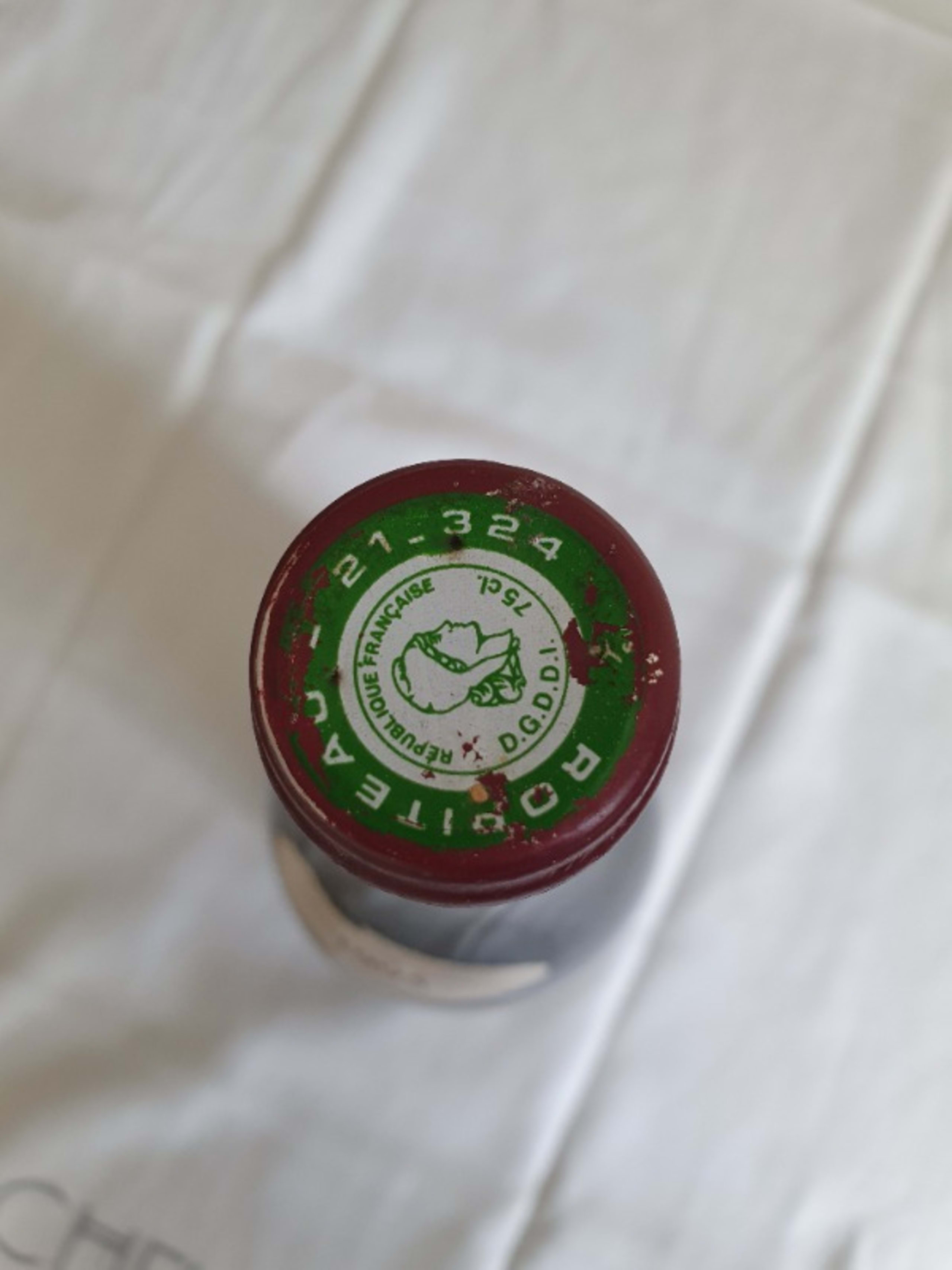Caps