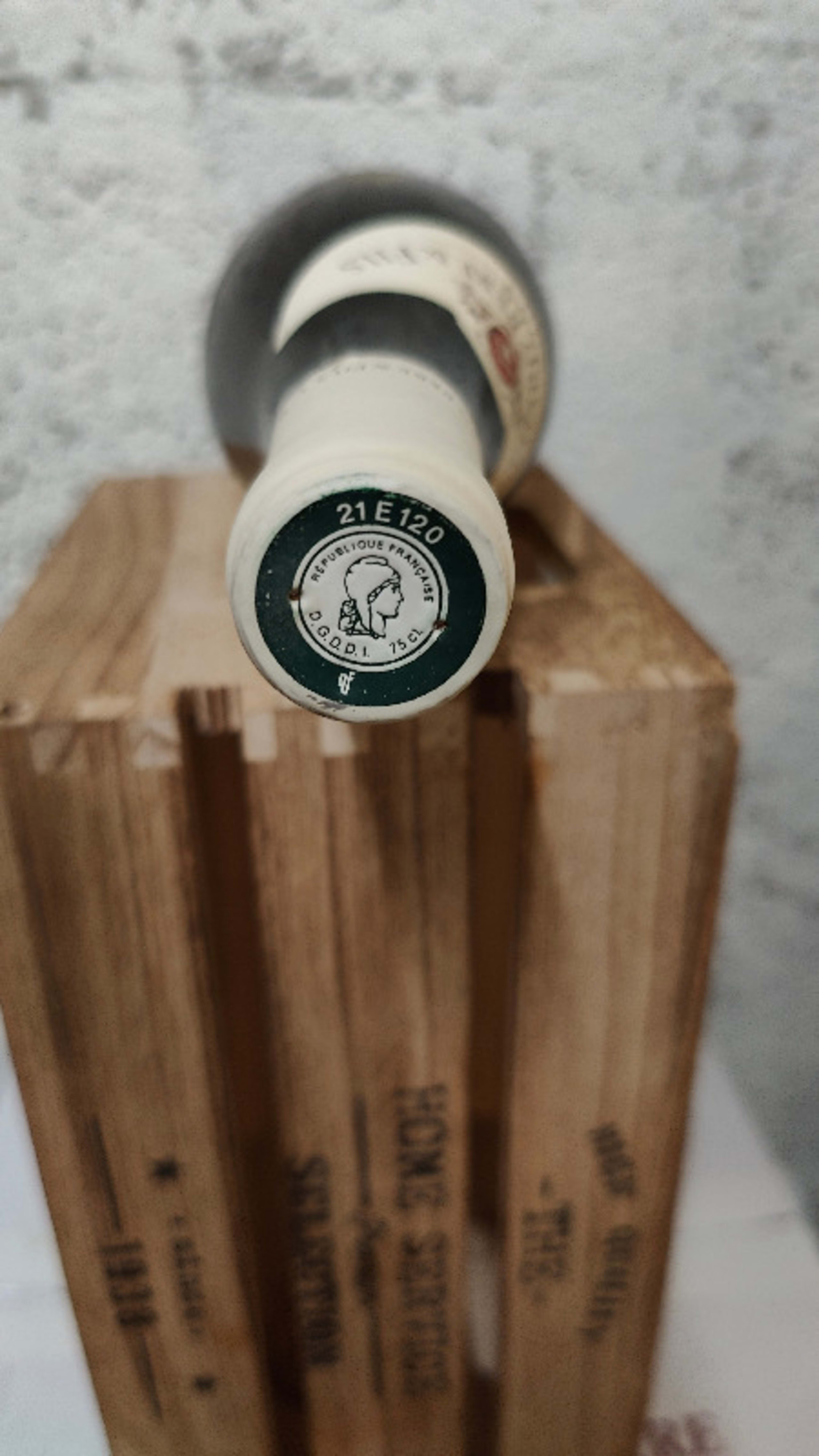 Caps