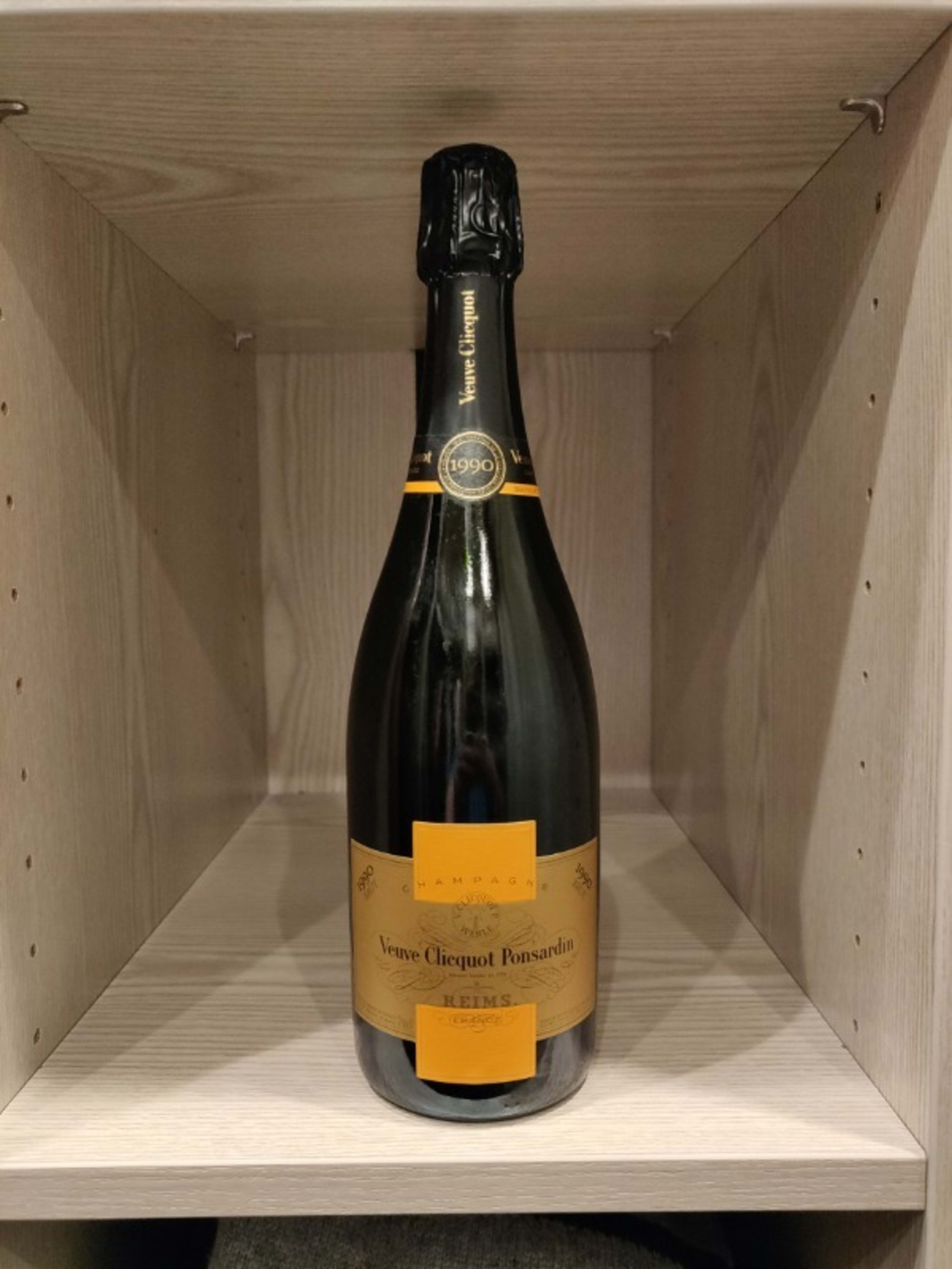 Cave privée, Veuve Clicquot Ponsardin, Champagne, 1990