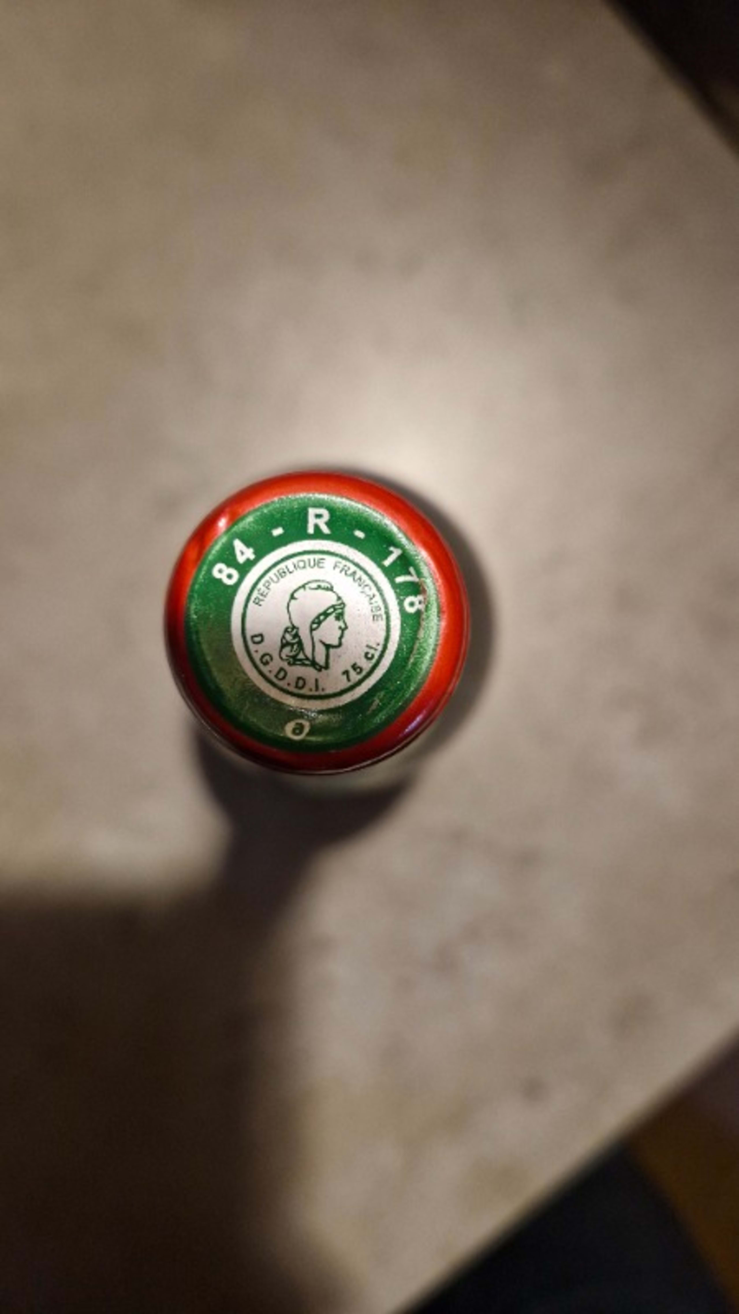 Caps