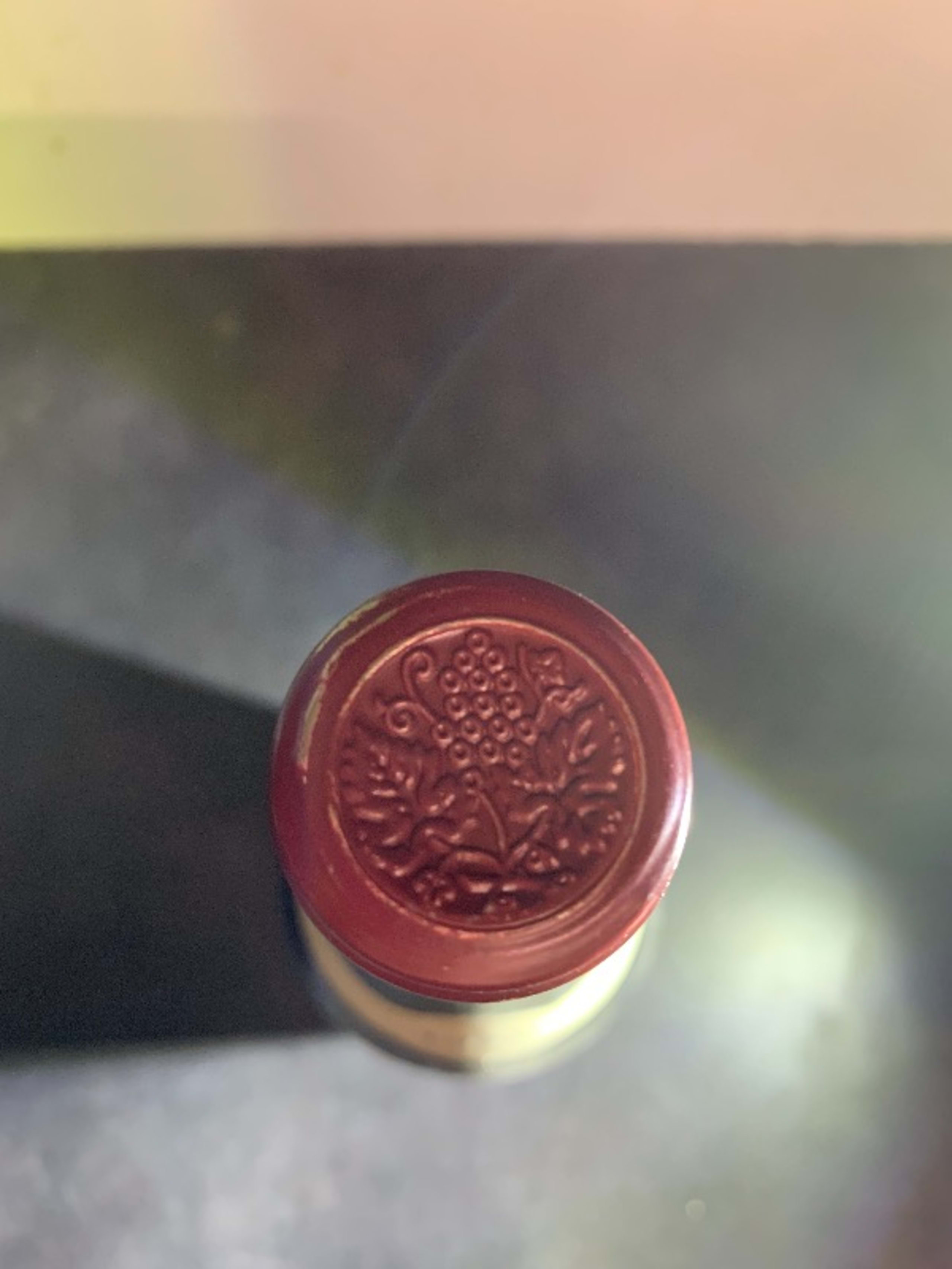 Caps