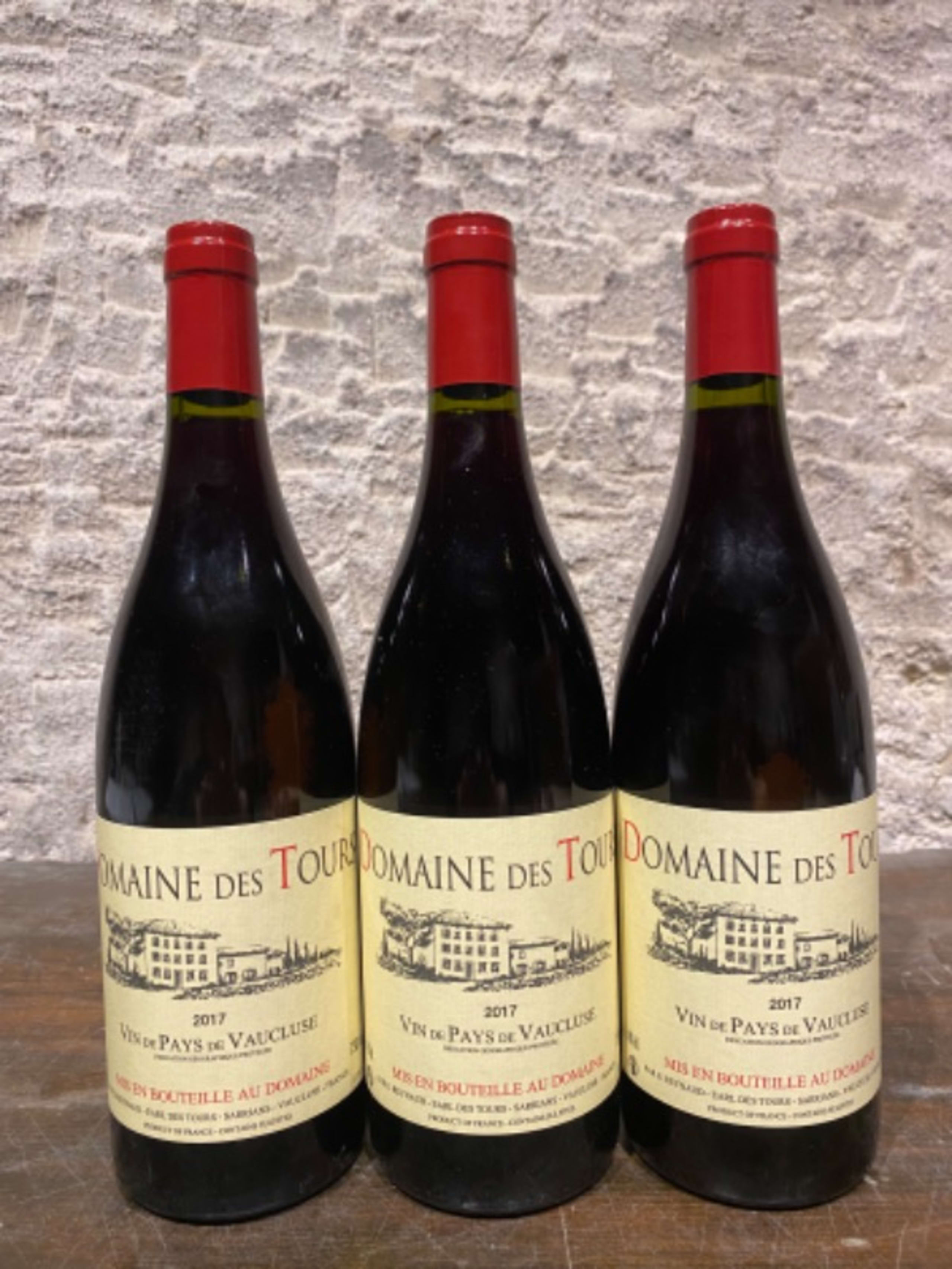 3 x Vin de Pays du Vaucluse, Domaine des Tours, 2017