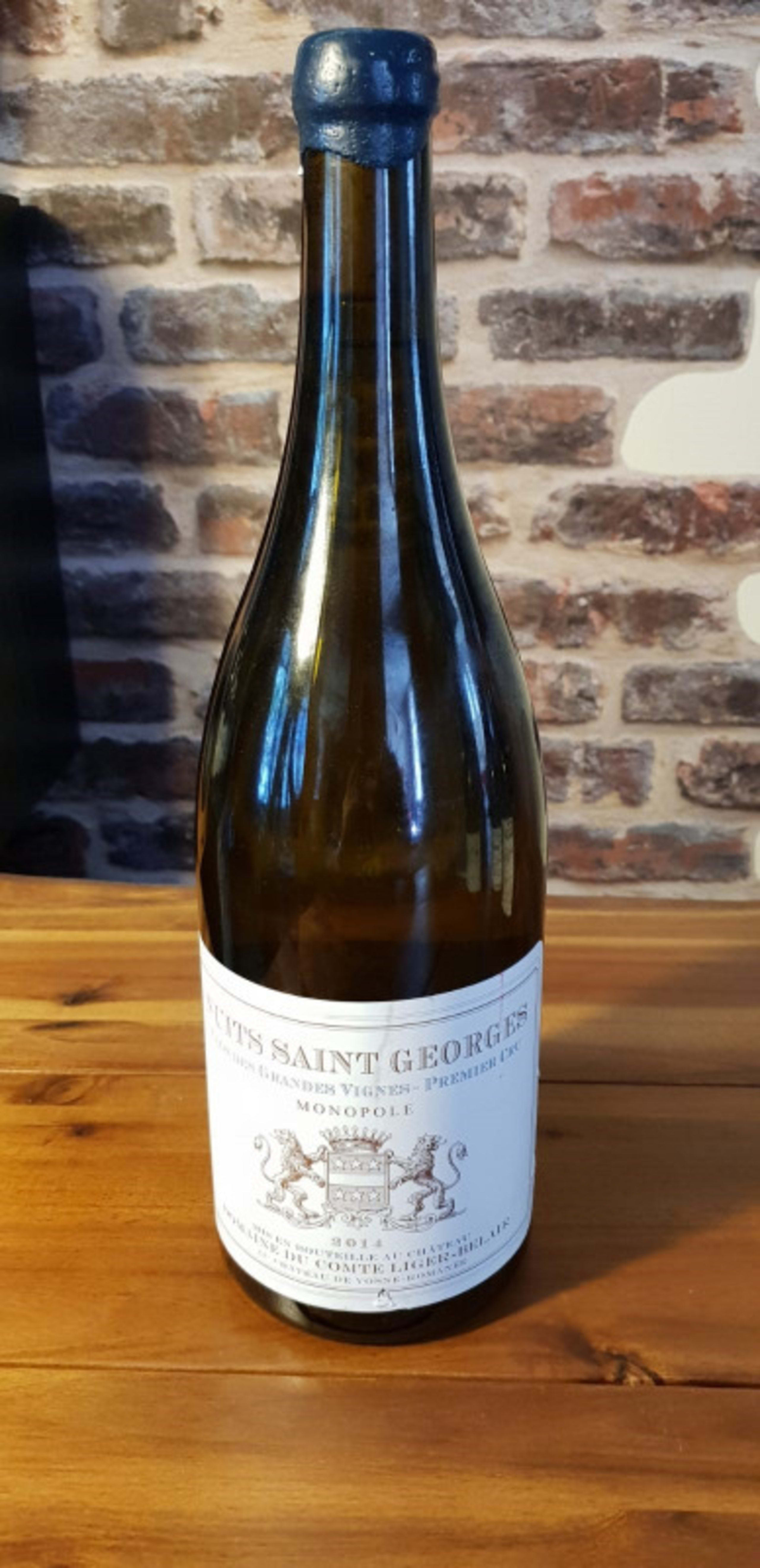Nuits-Saint-Georges, Clos des Grandes Vignes 1er Cru Monopole, Comte Liger-Belair, 2014 (MAGNUM)