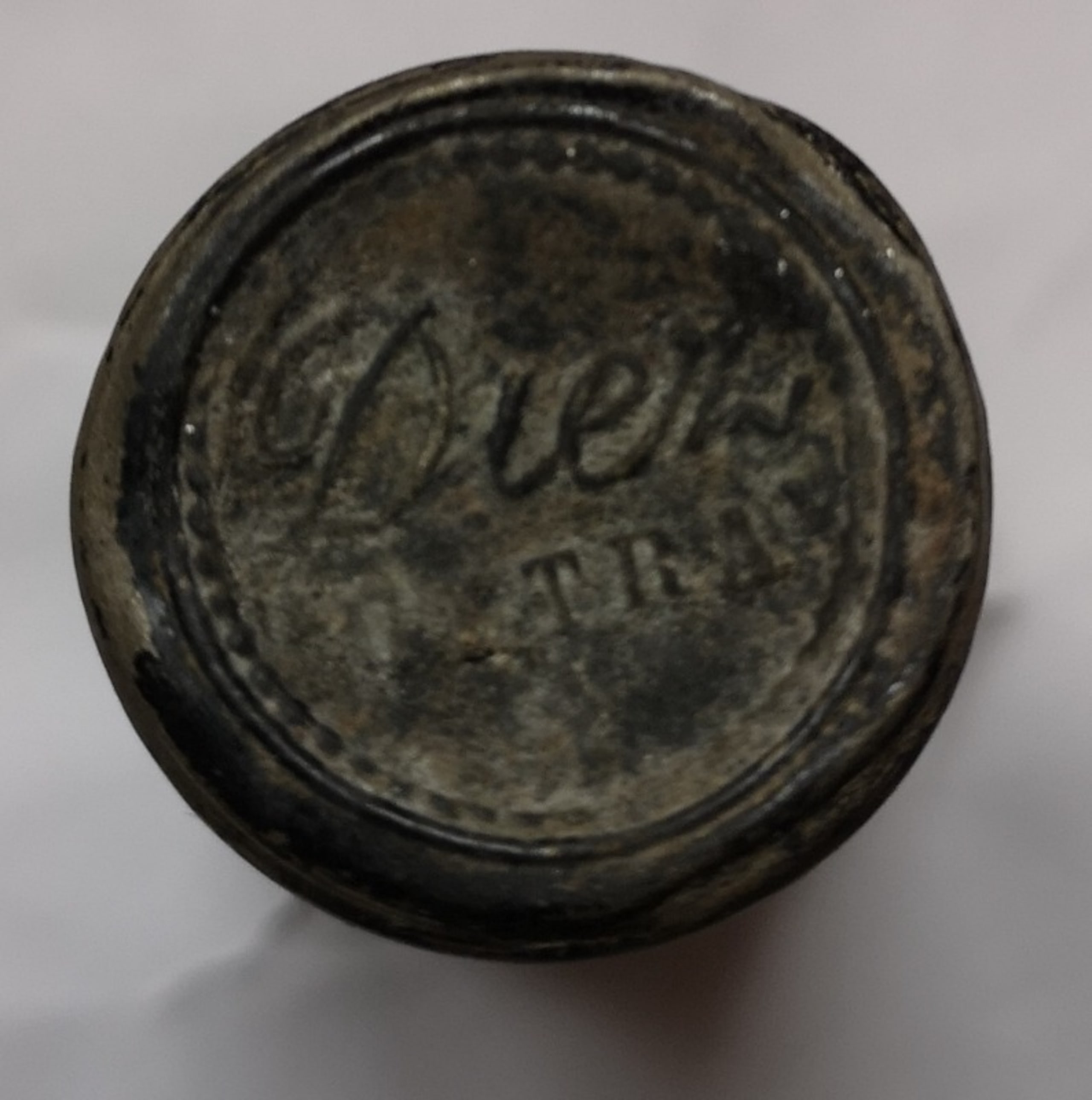 Caps