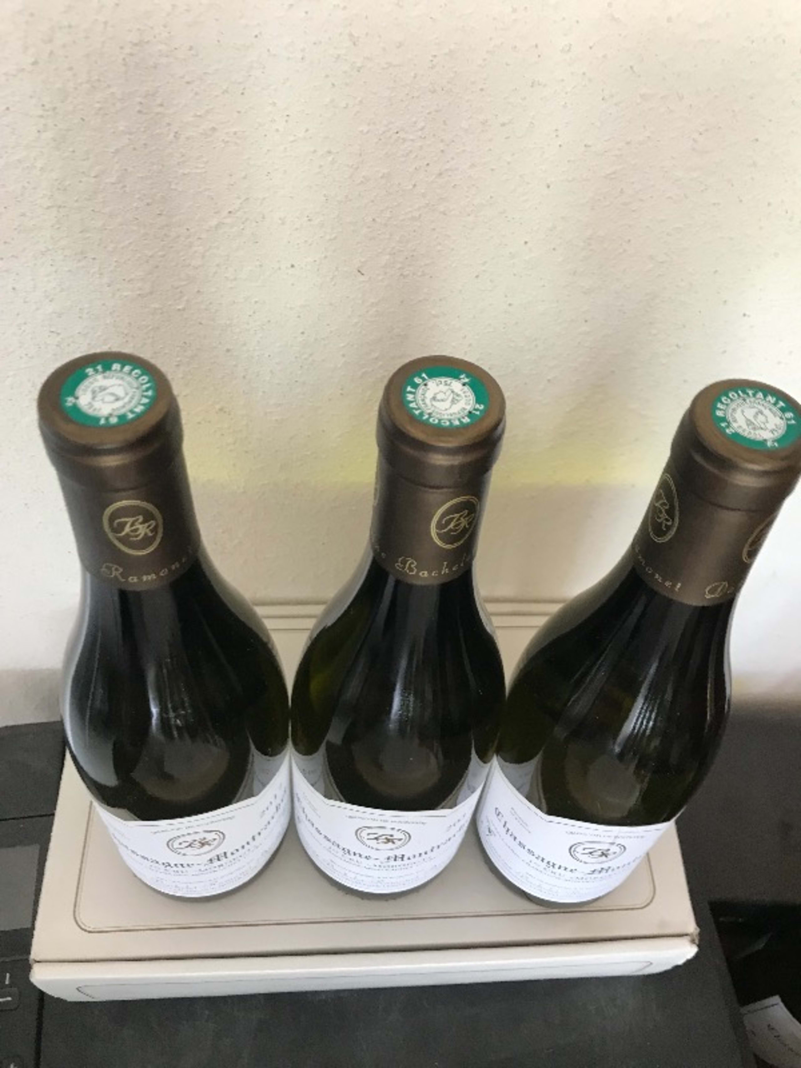 Caps