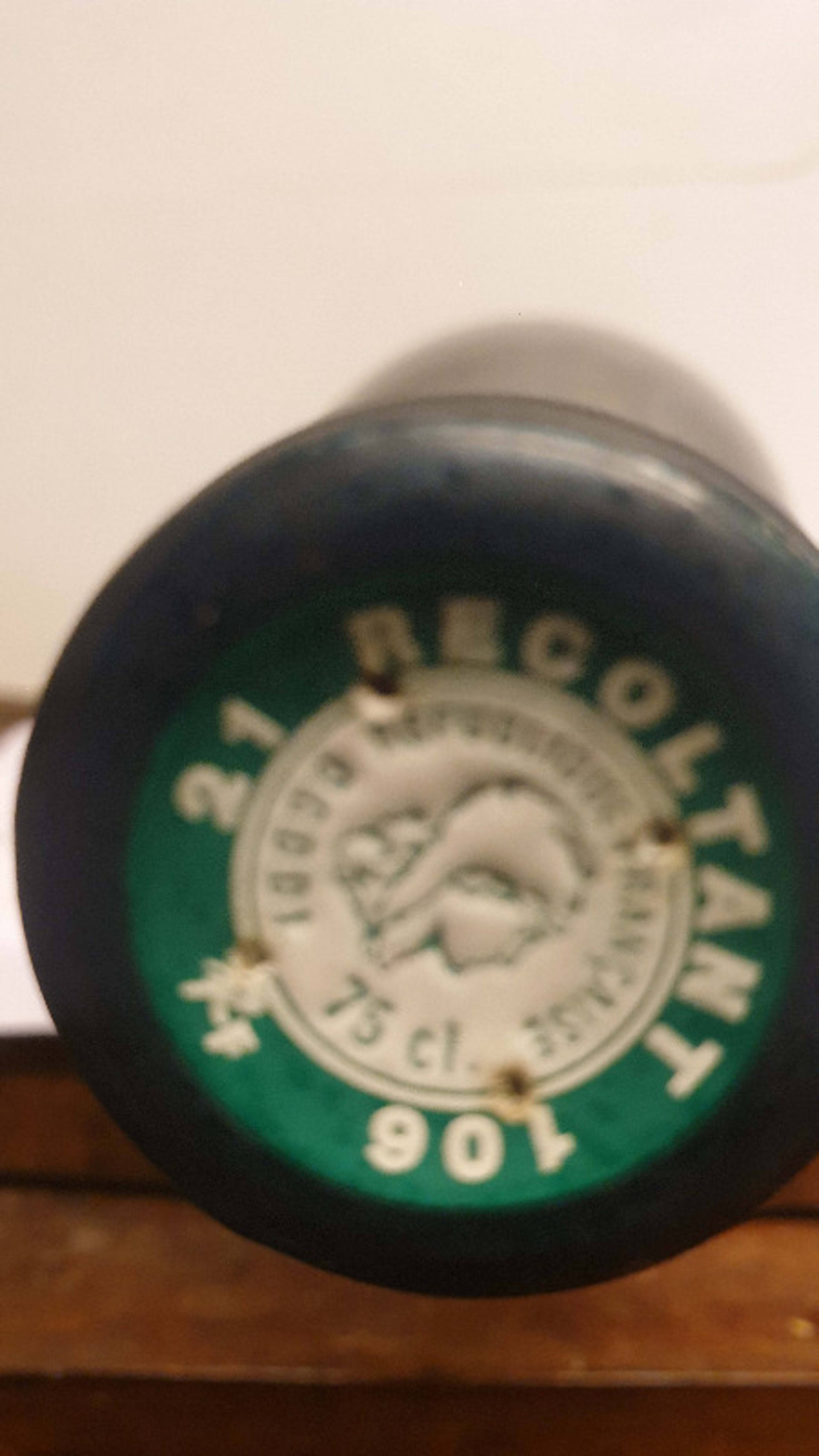 Caps