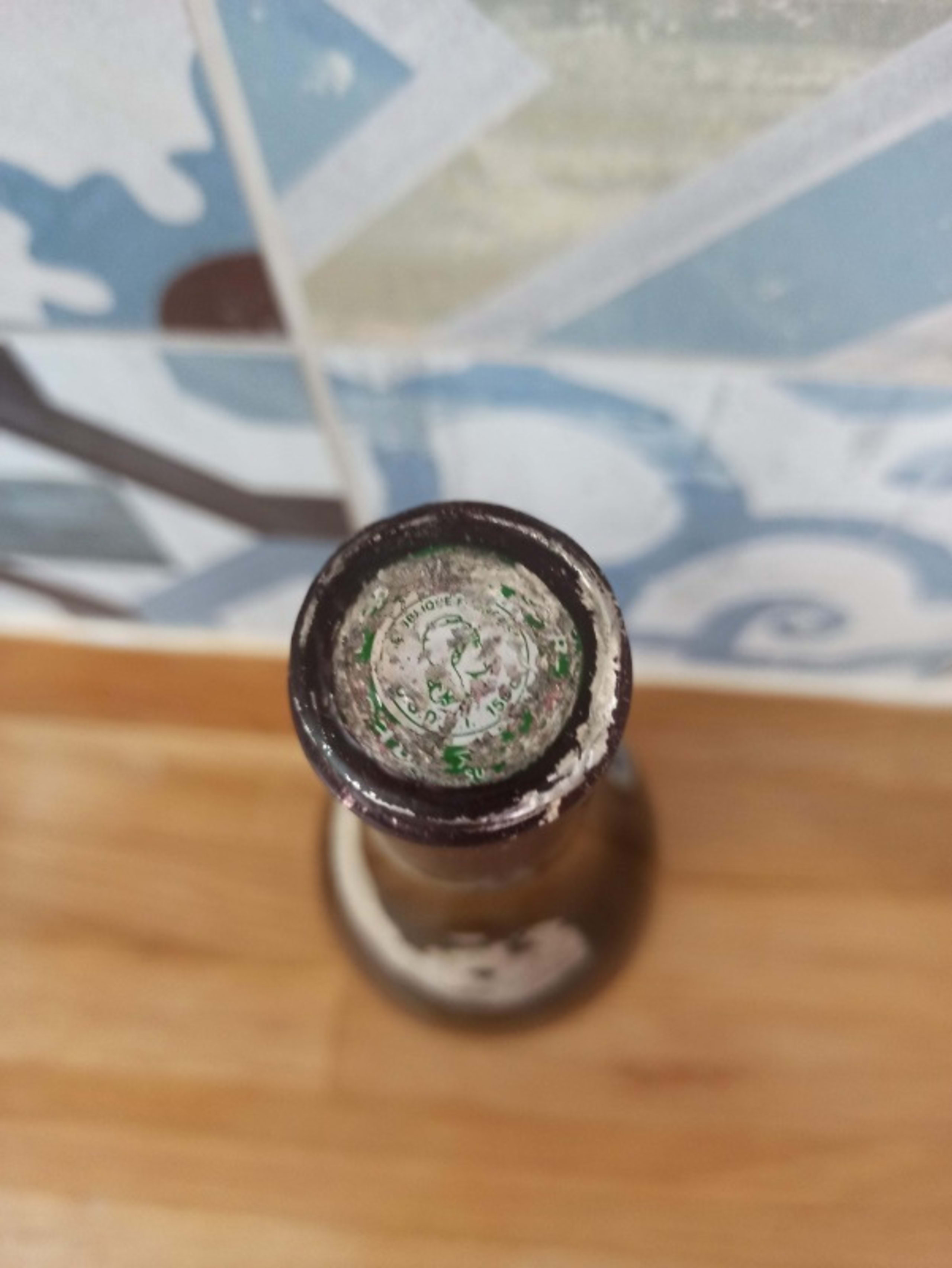 Caps