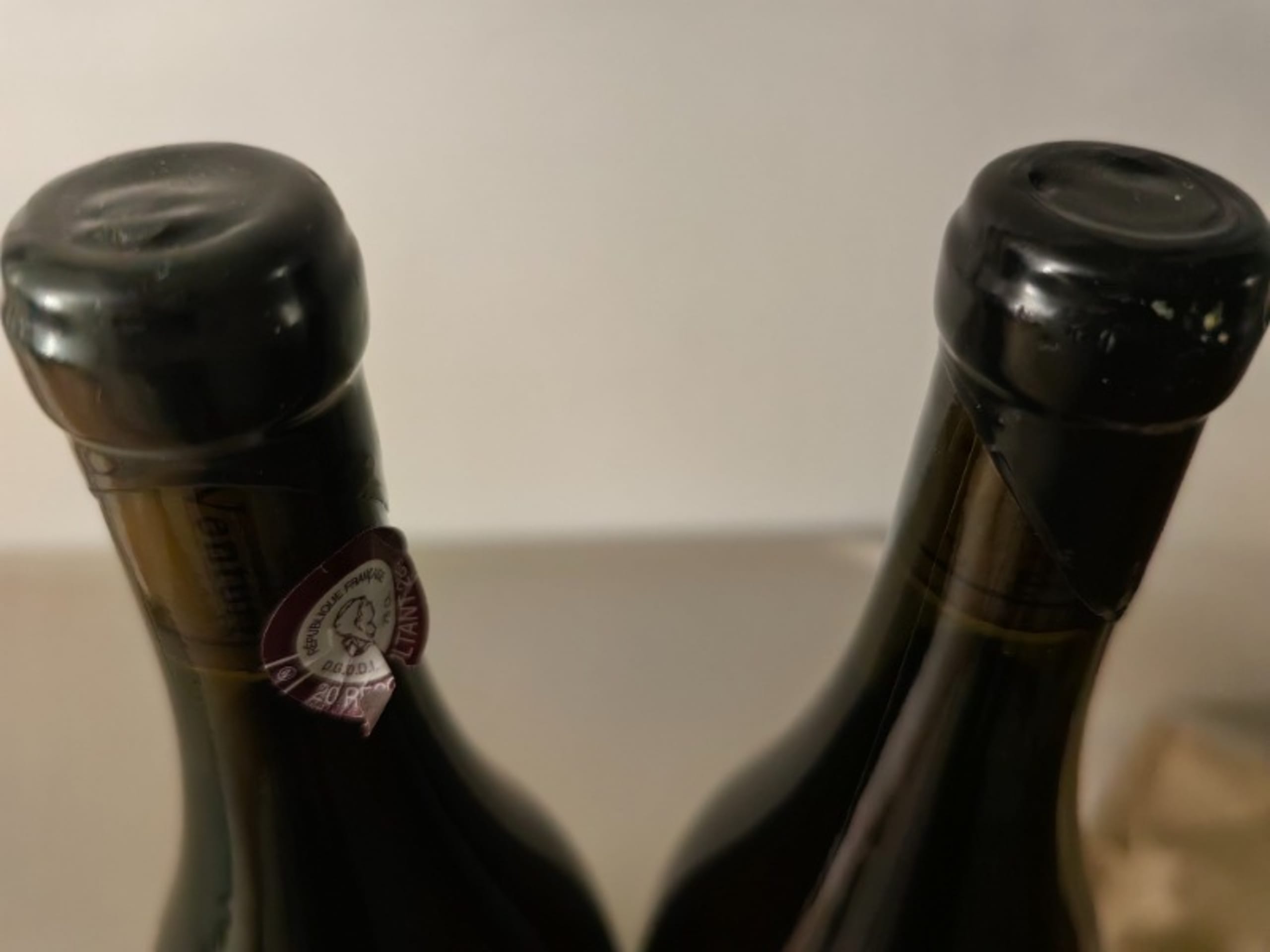 Caps