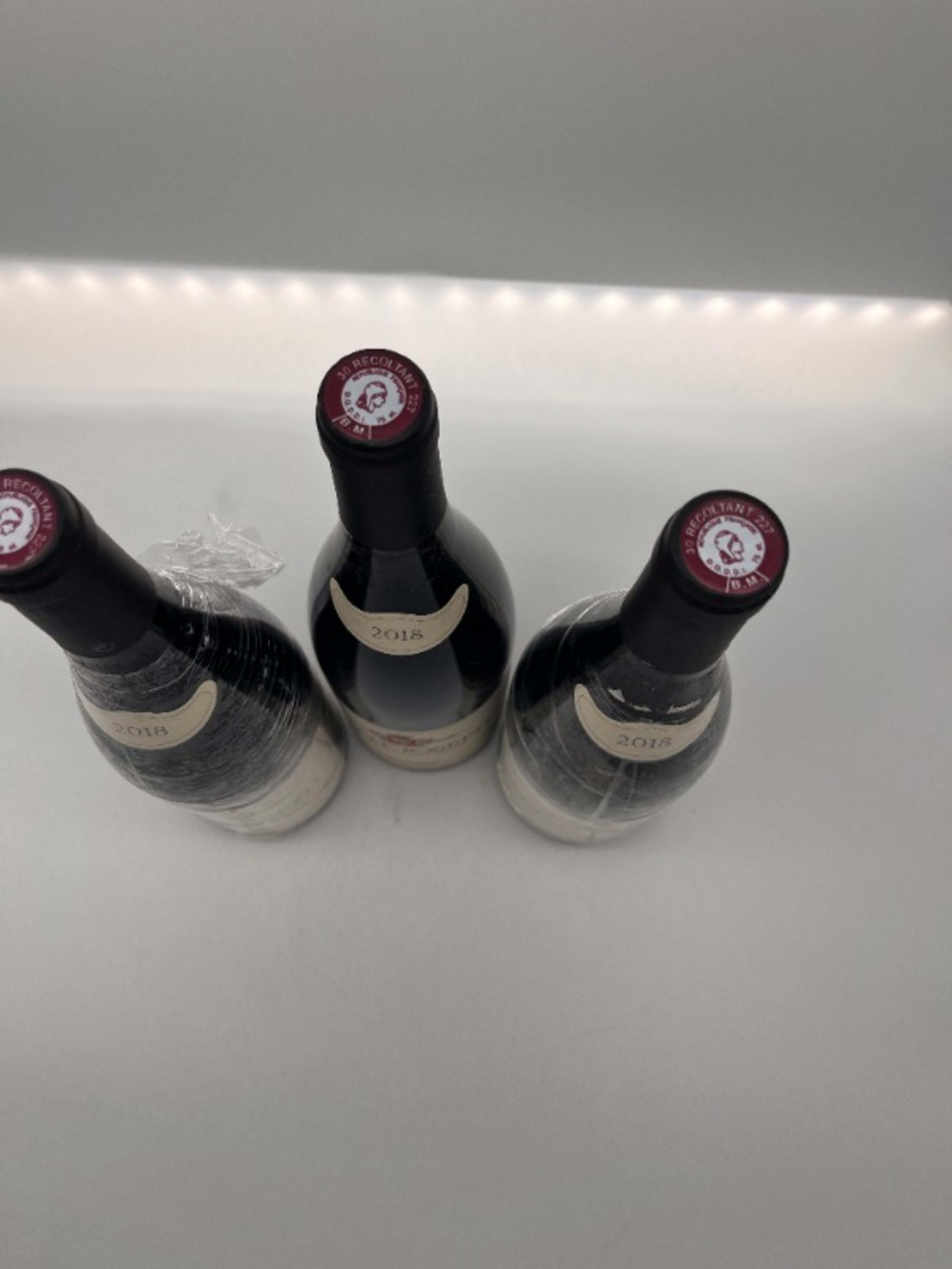 Caps