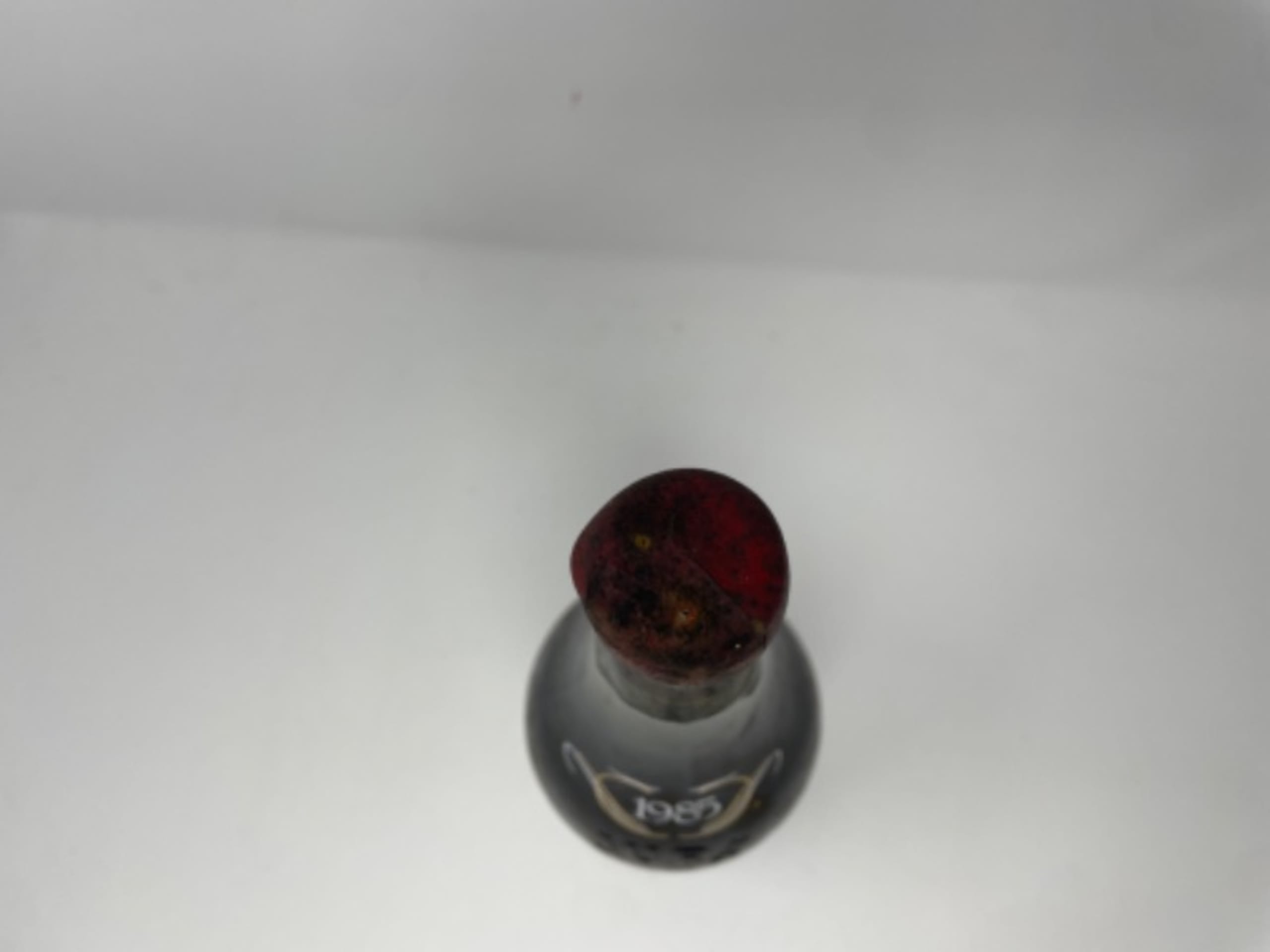 Caps