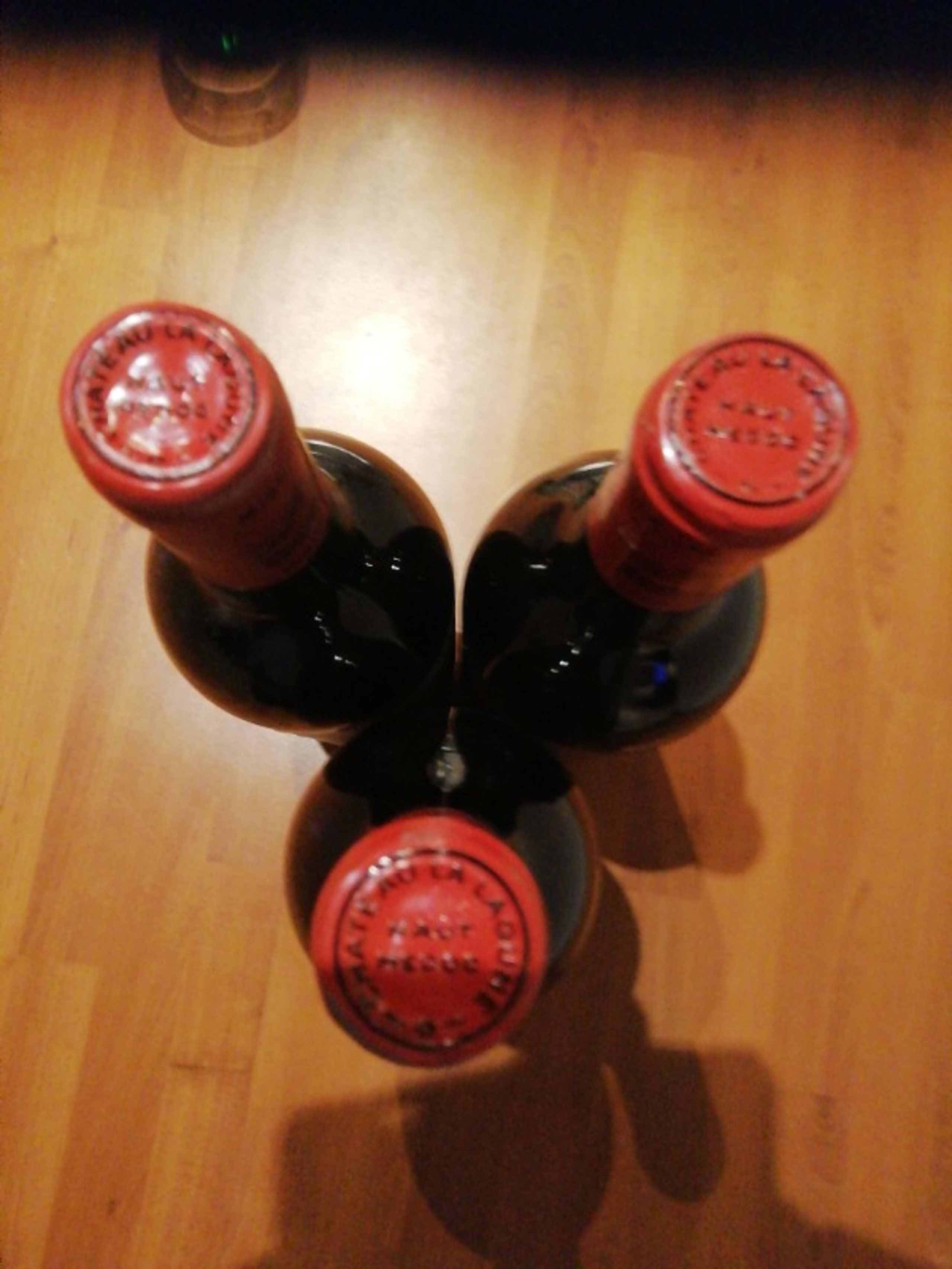 Caps