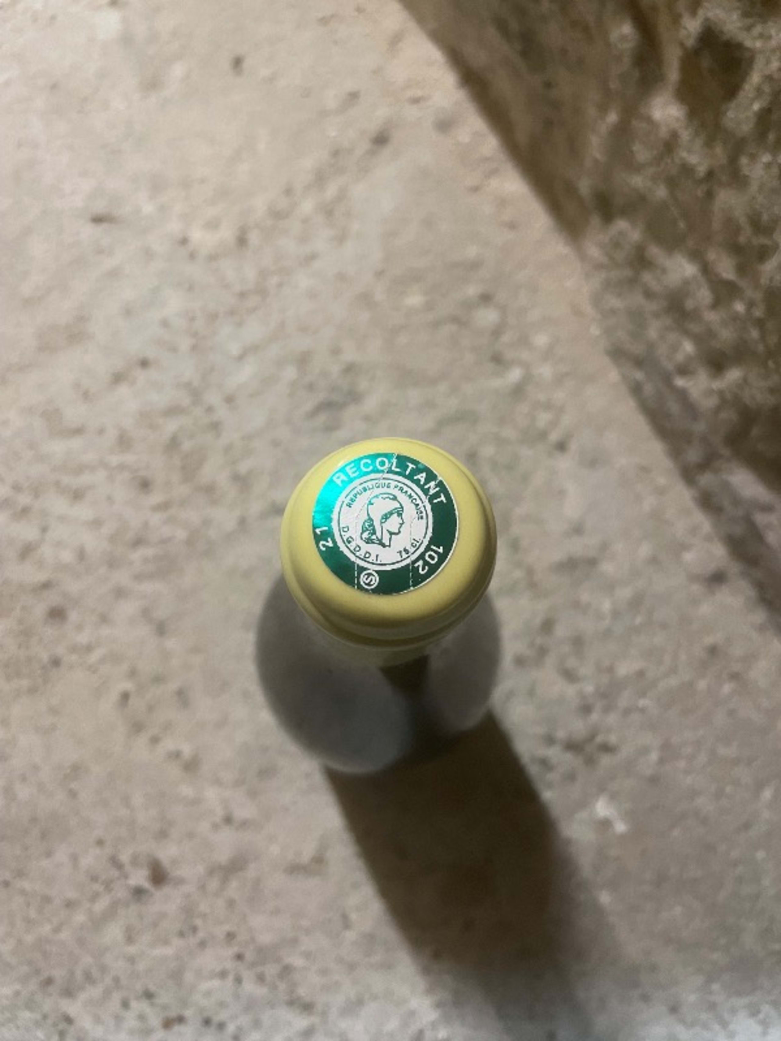 Caps