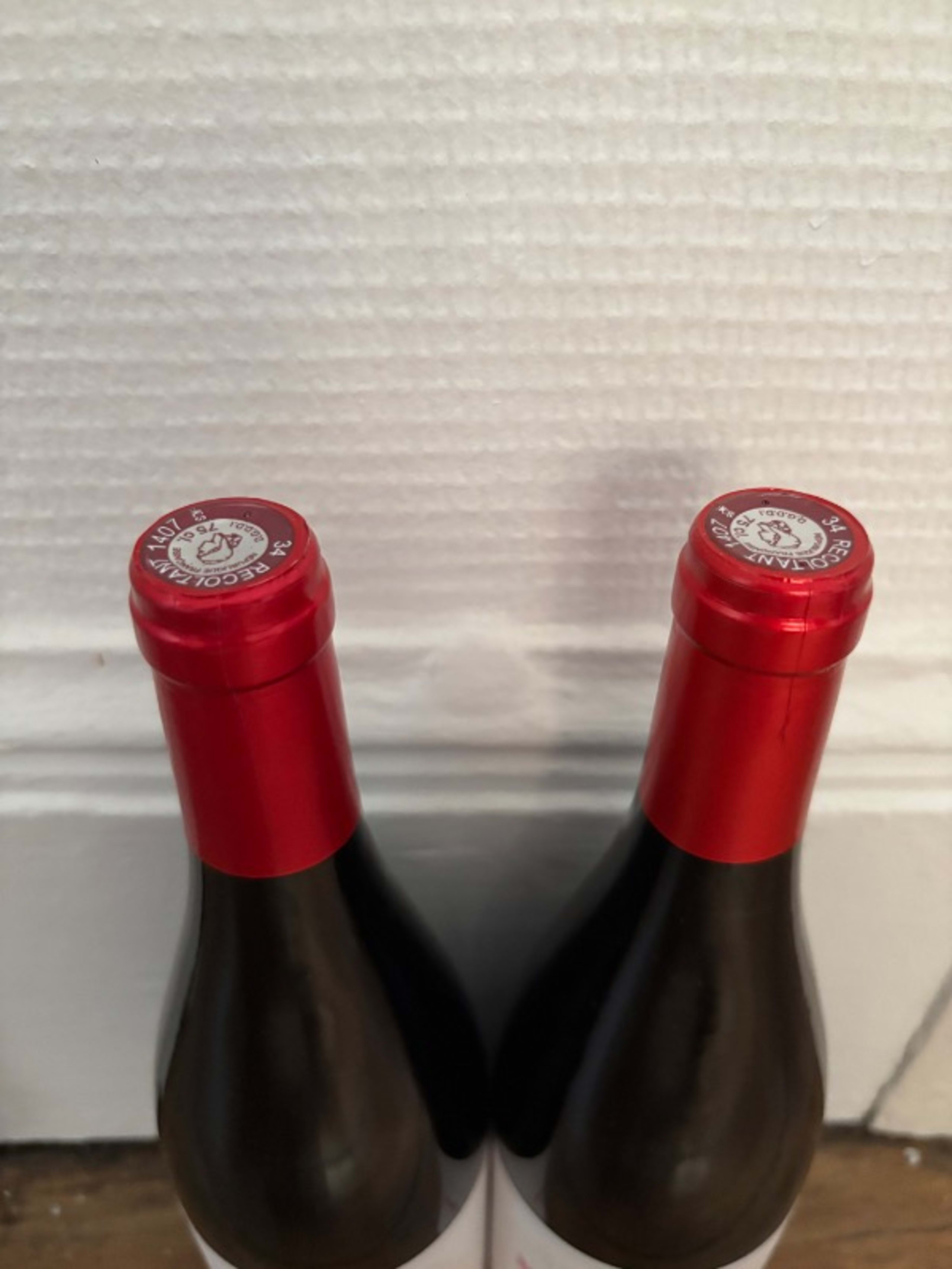 Caps