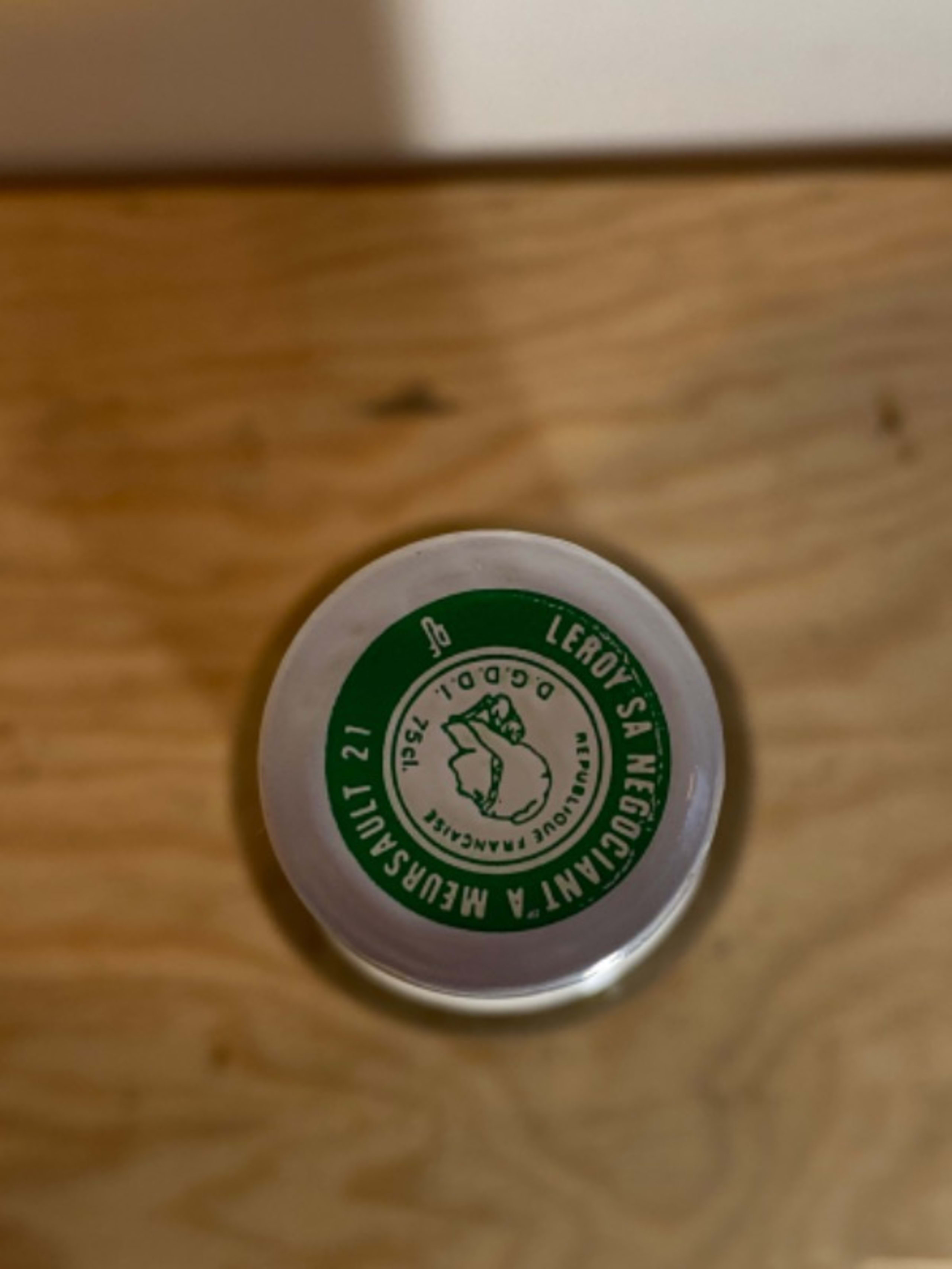 Caps