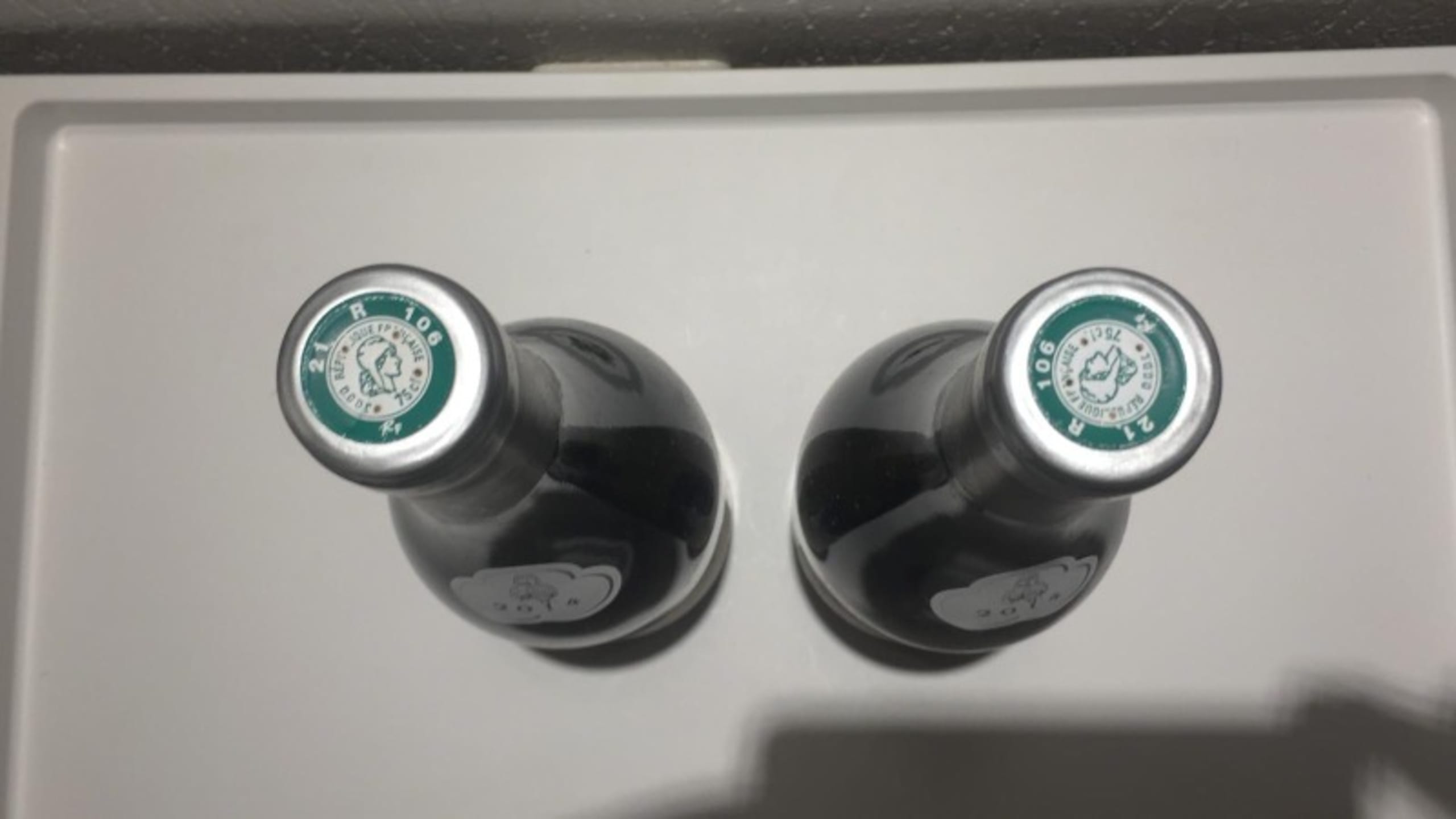 Caps