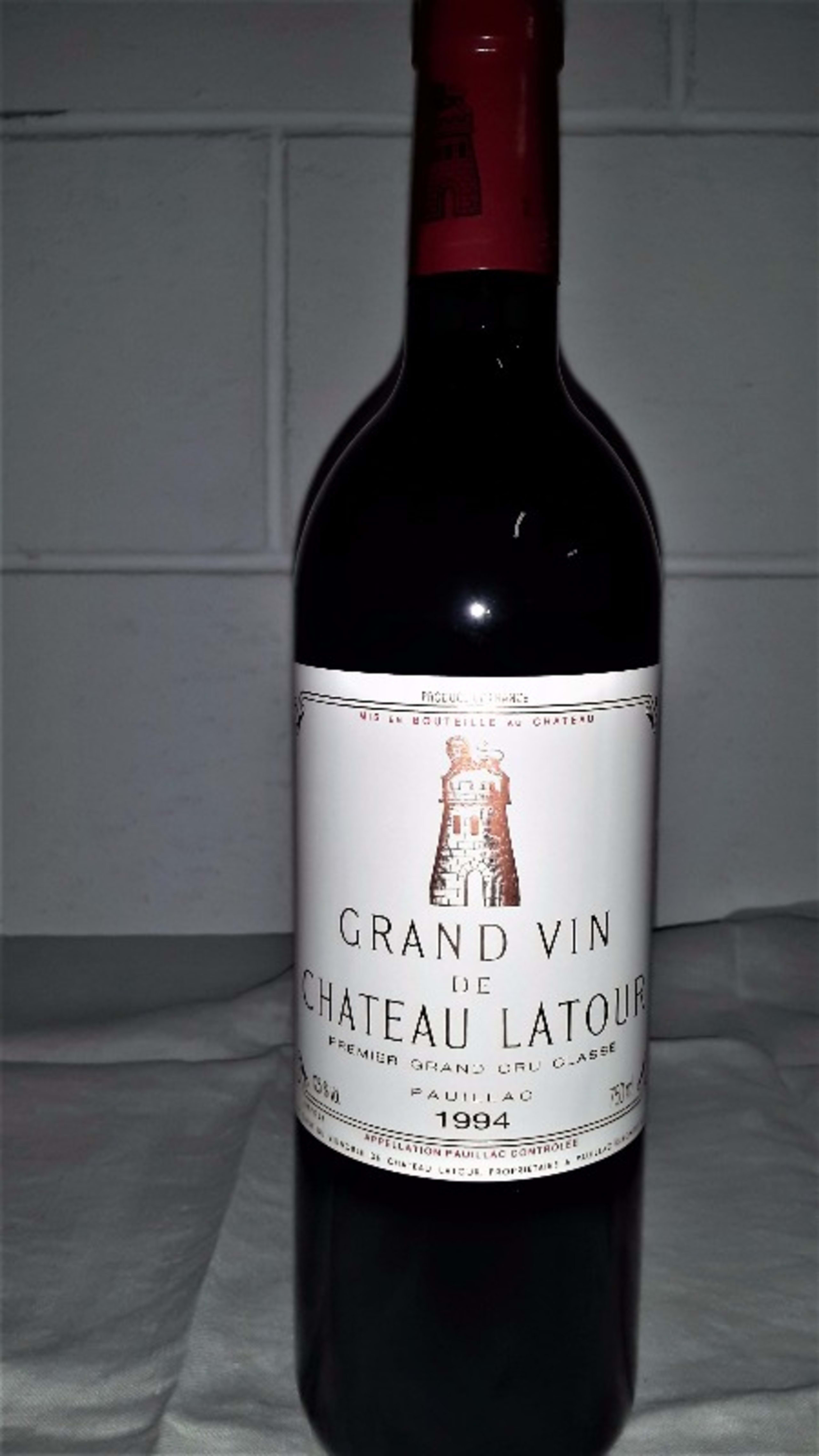 12 x GRAND VIN DE LATOUR, Pauillac, 1994 (OCW/CBO)