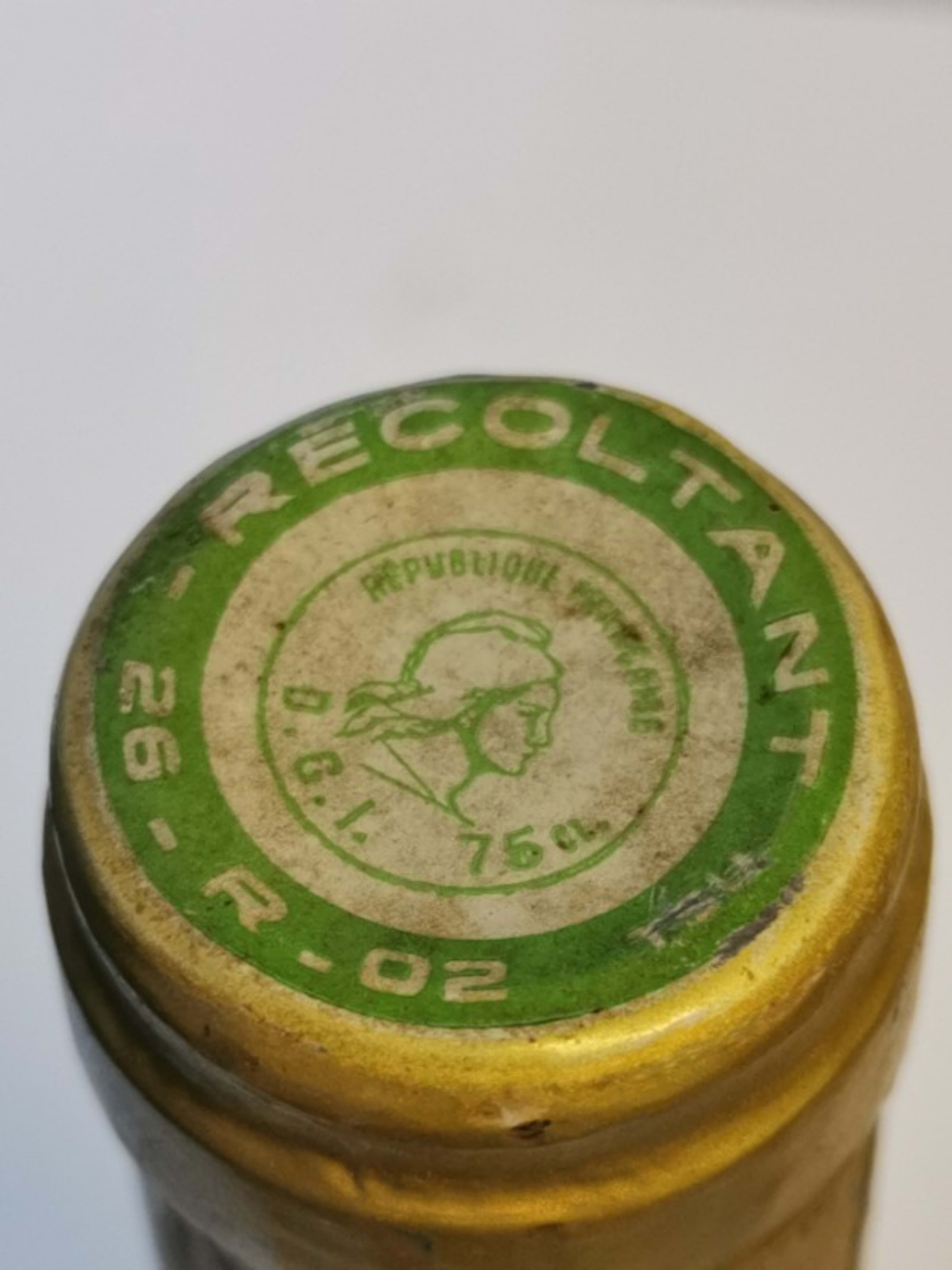 Caps
