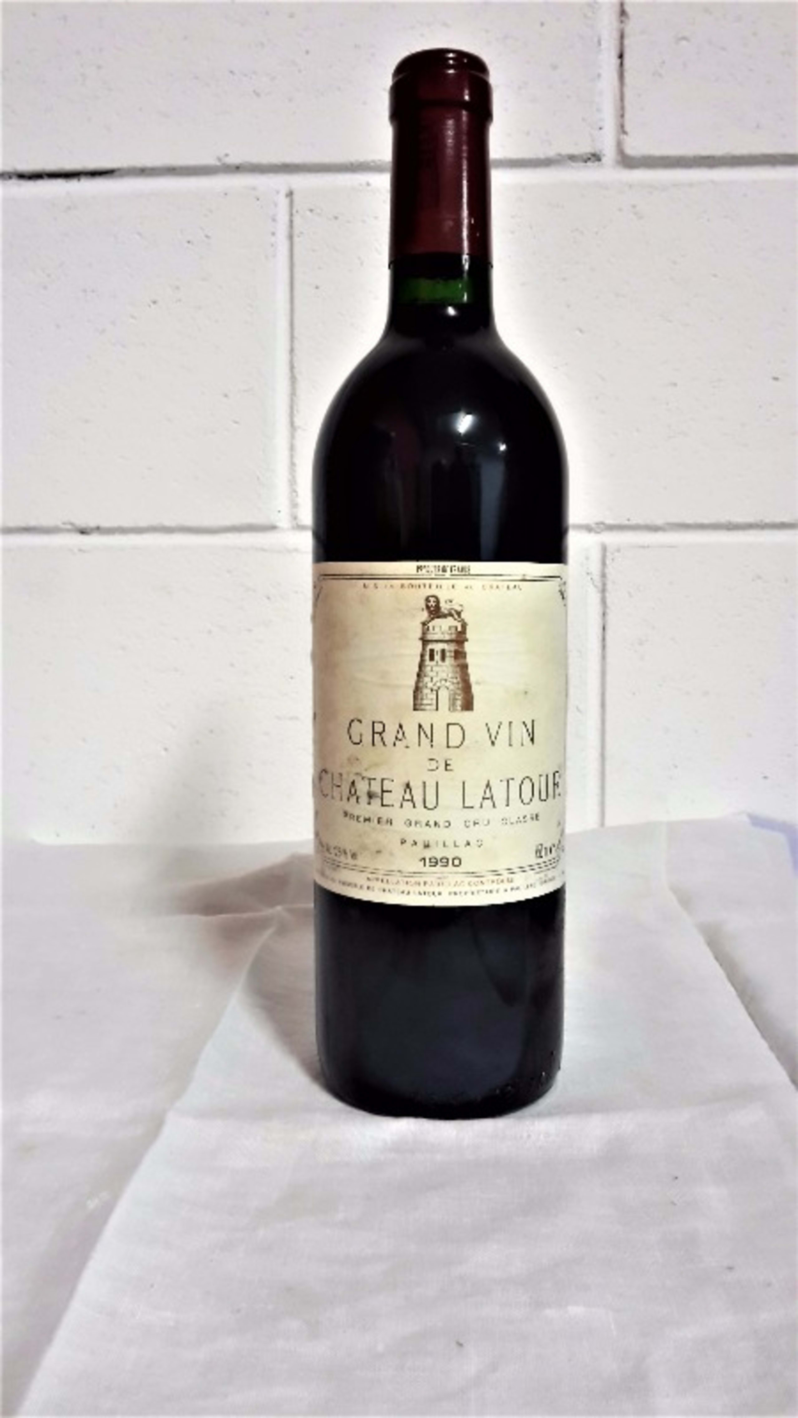 12 x GRAND VIN DE LATOUR, Pauillac, 1990 (OWC/CBO)