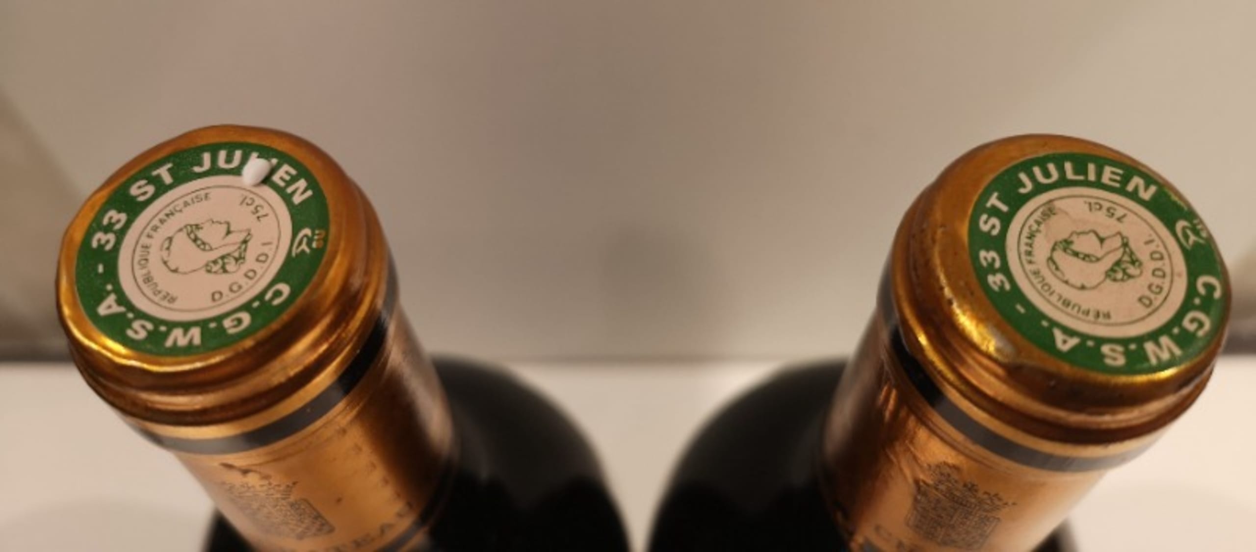 Caps