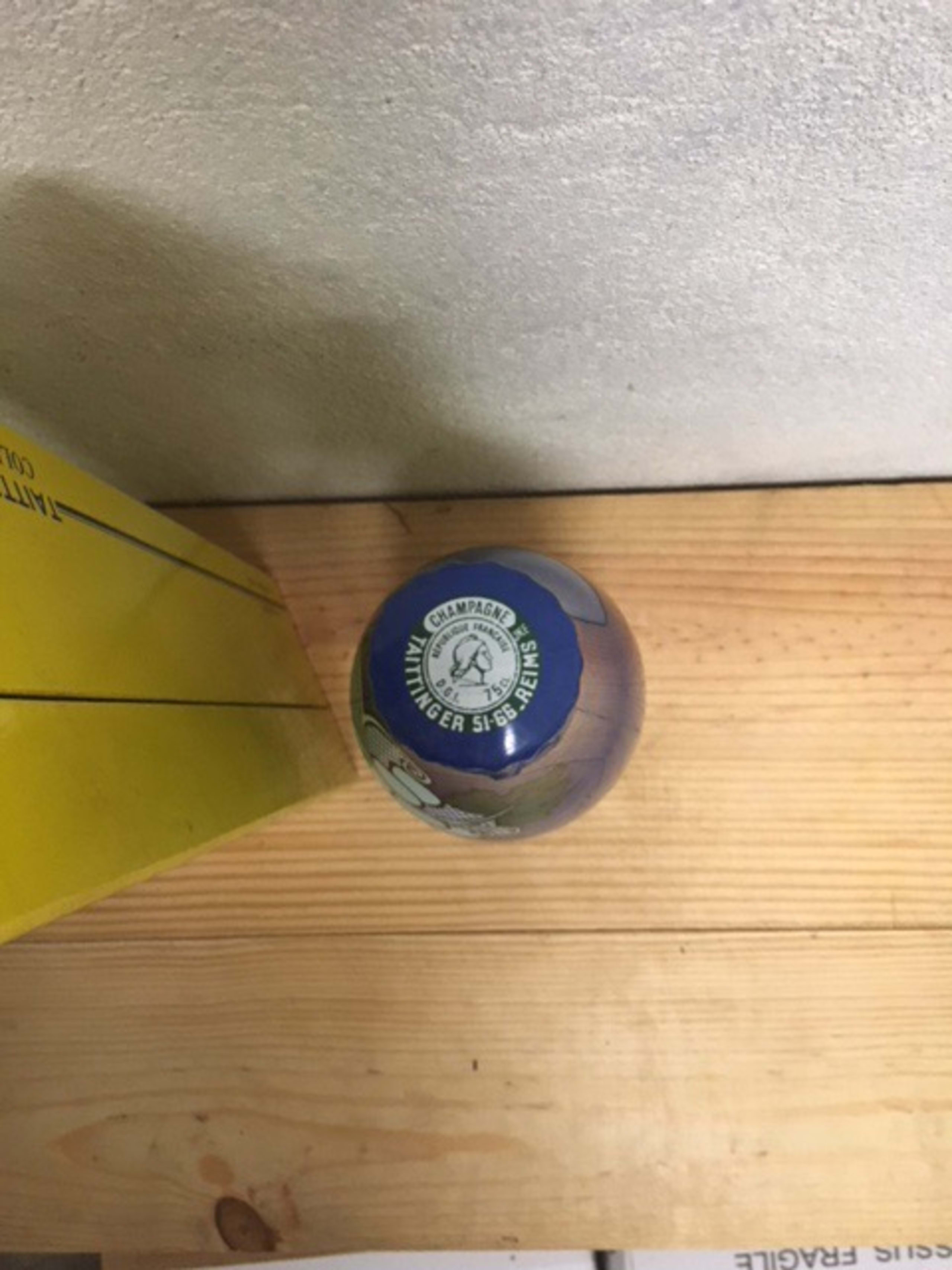 Caps