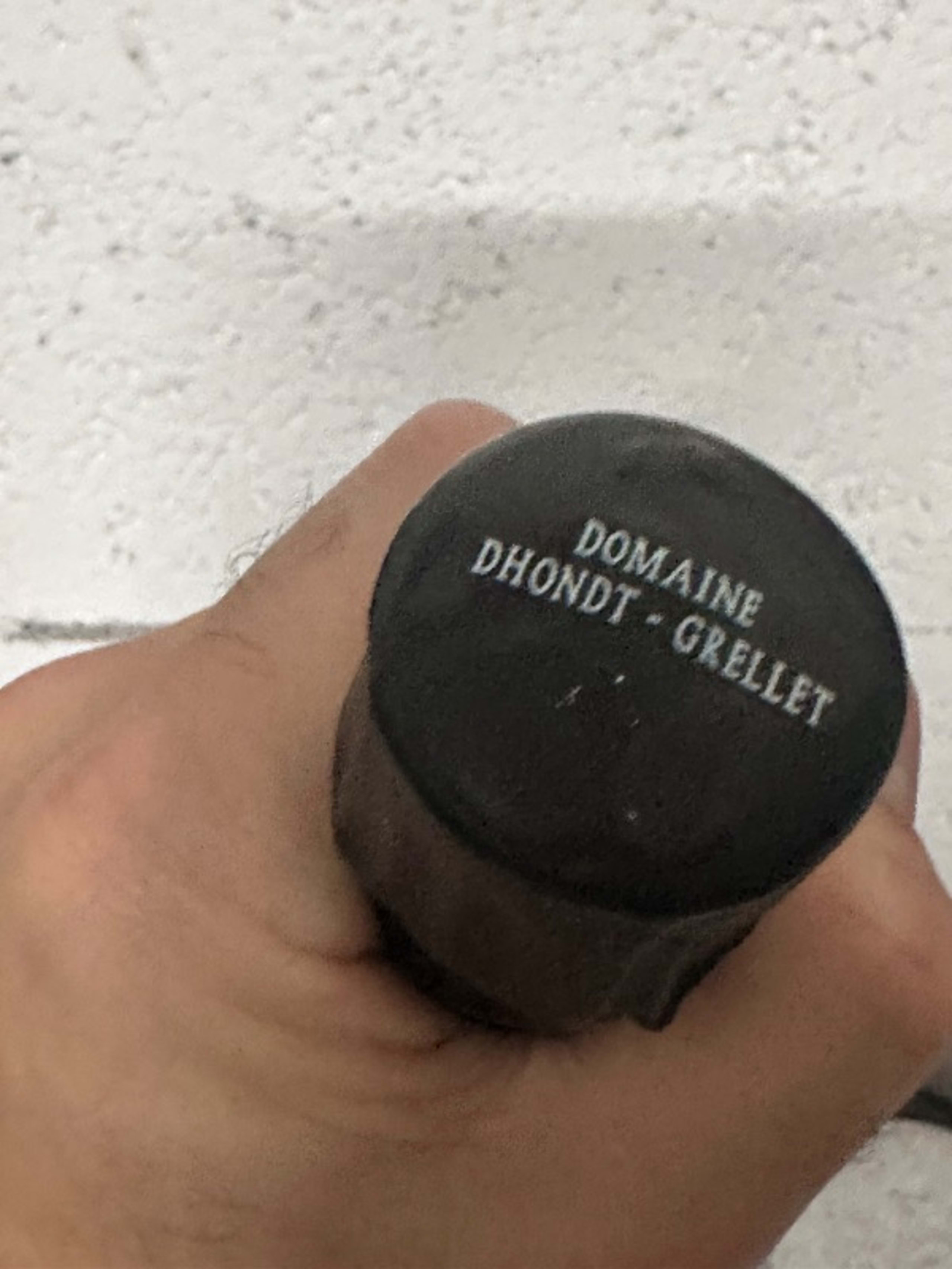 Caps