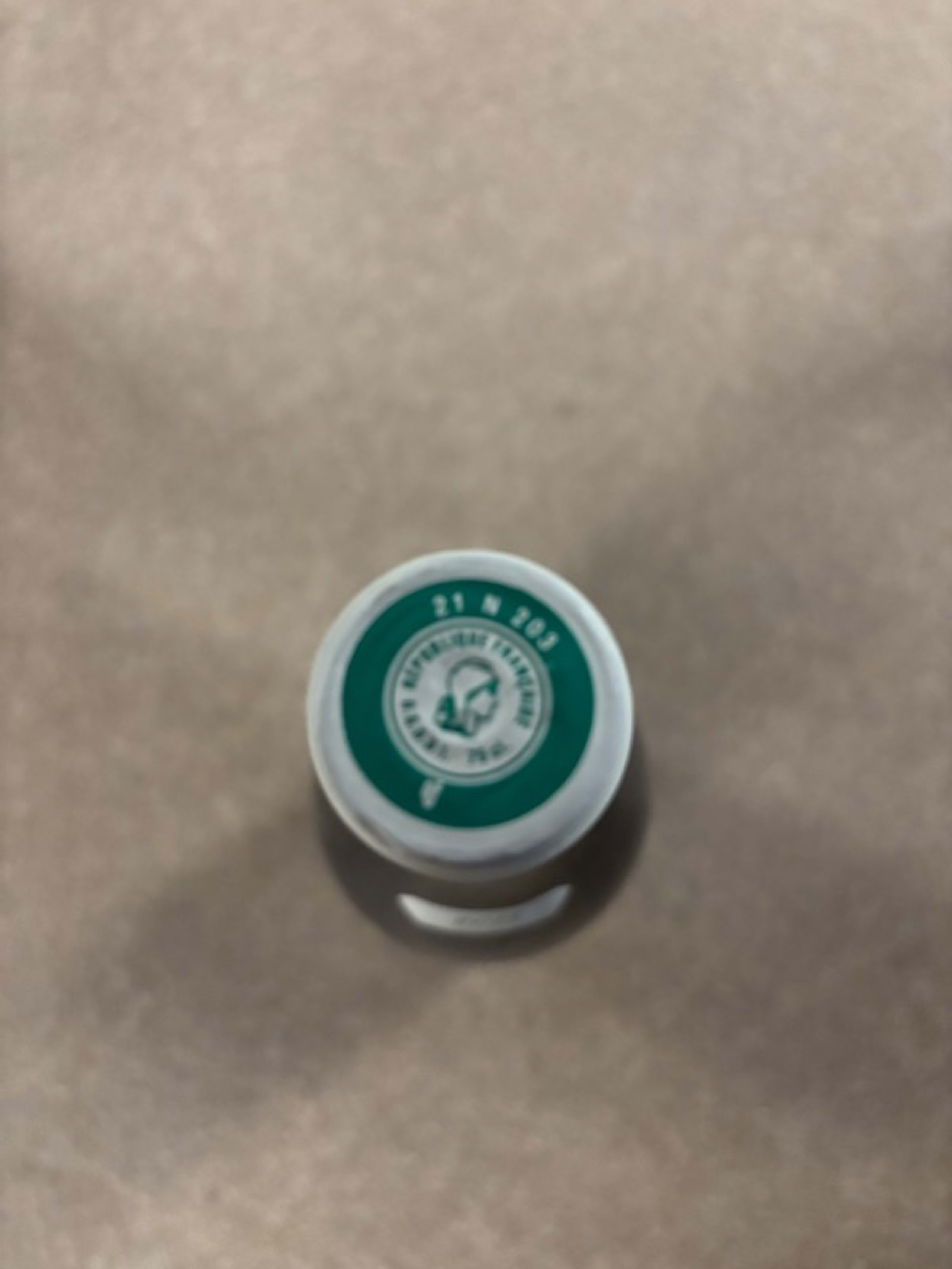 Caps