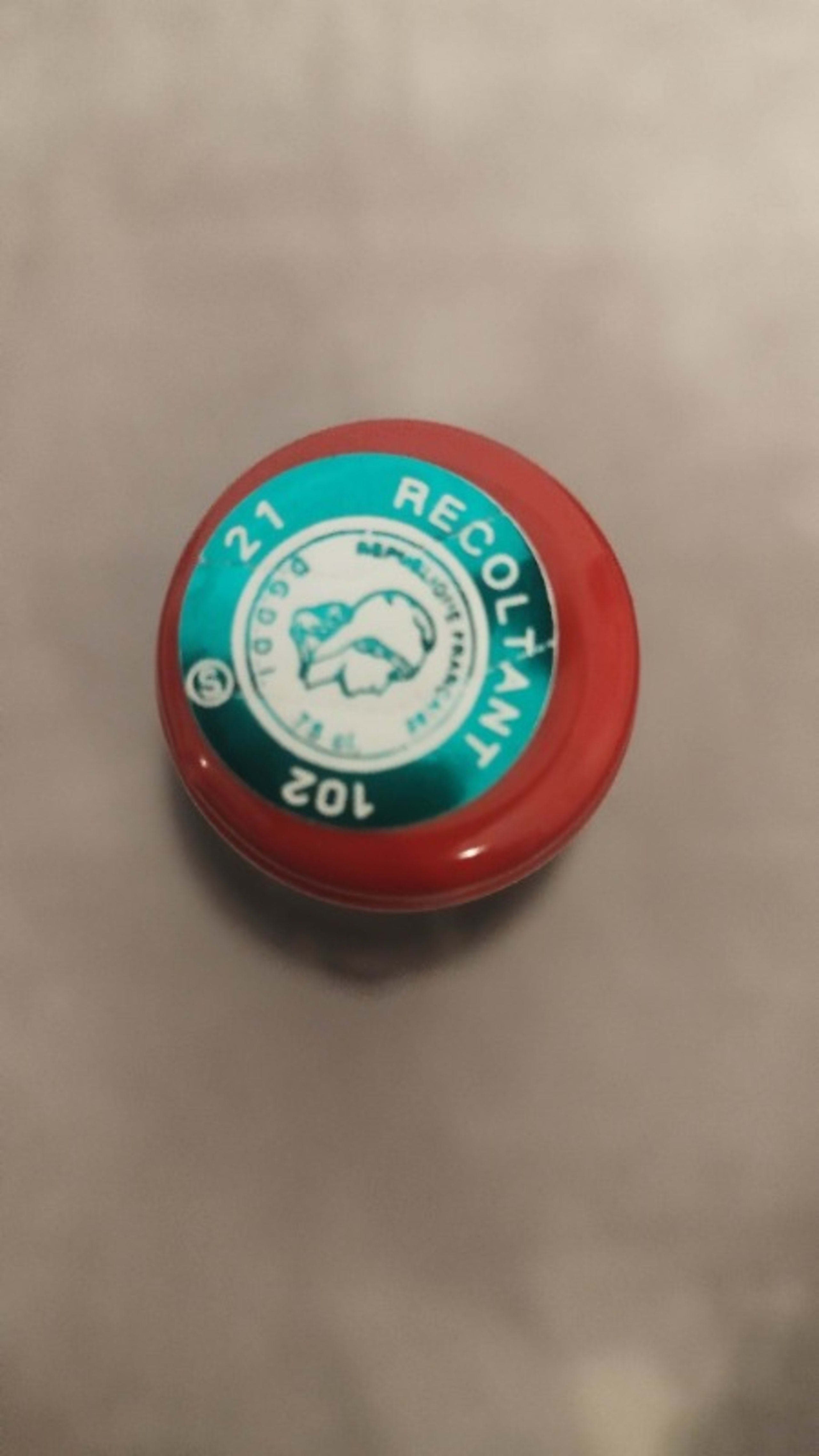 Caps