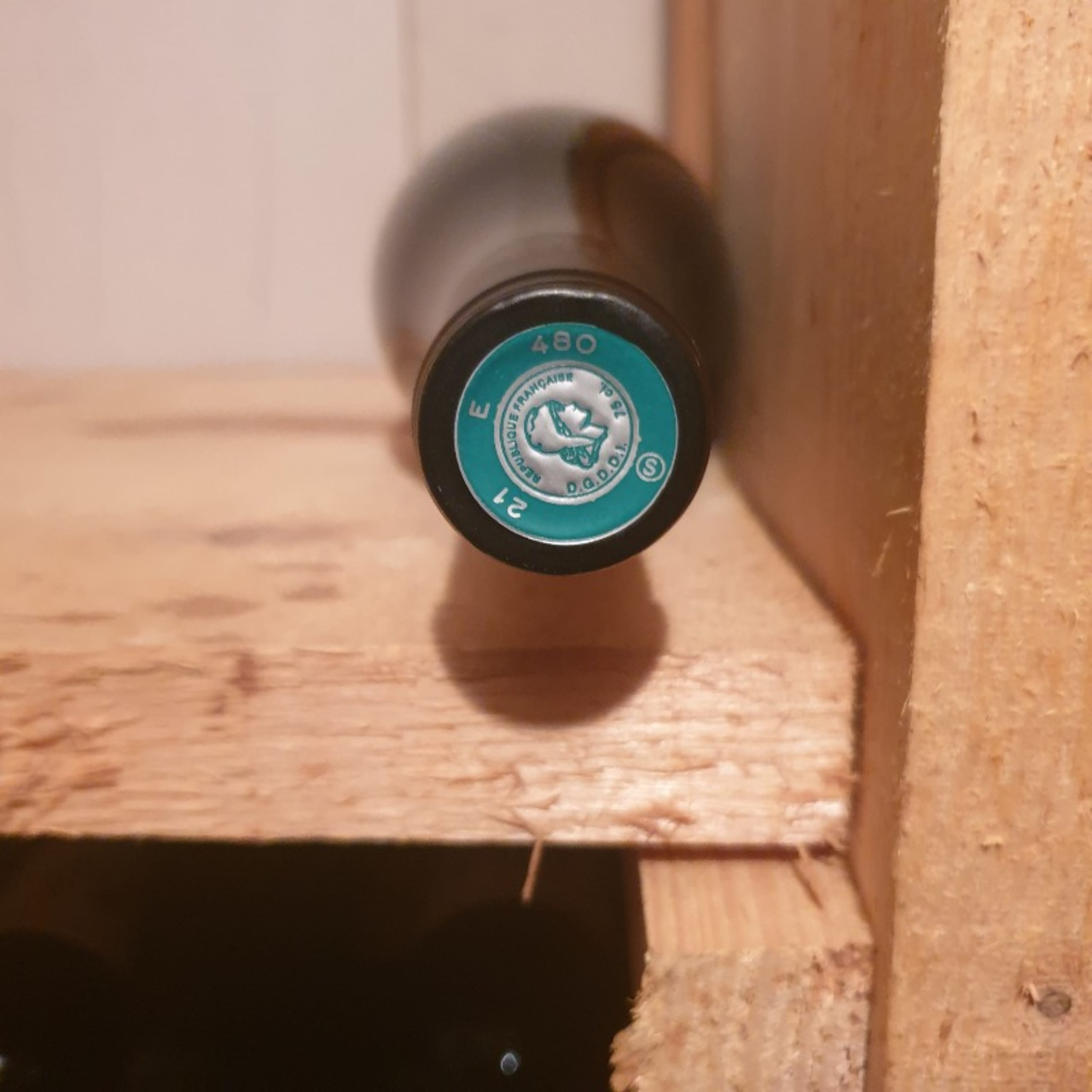 Caps