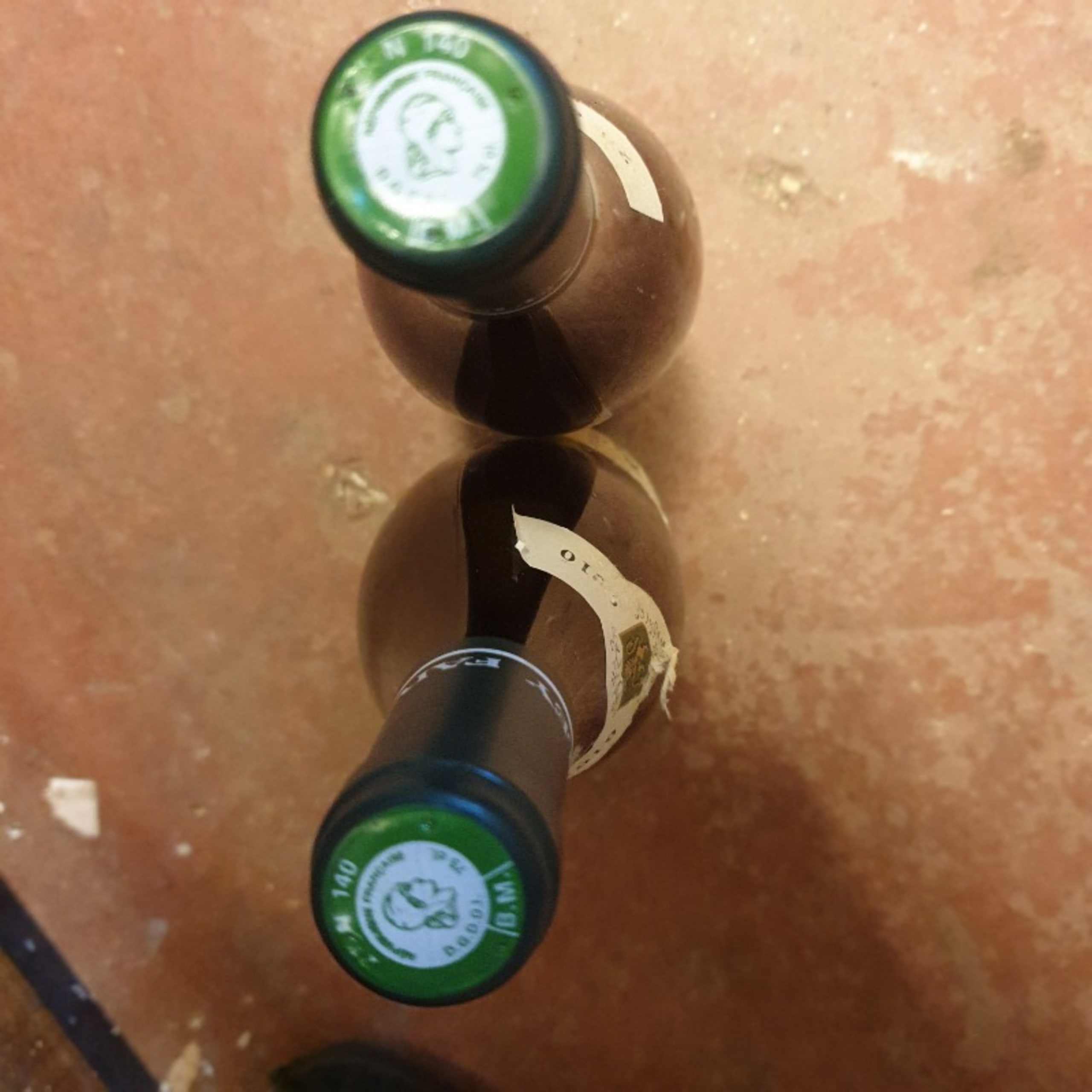 Caps