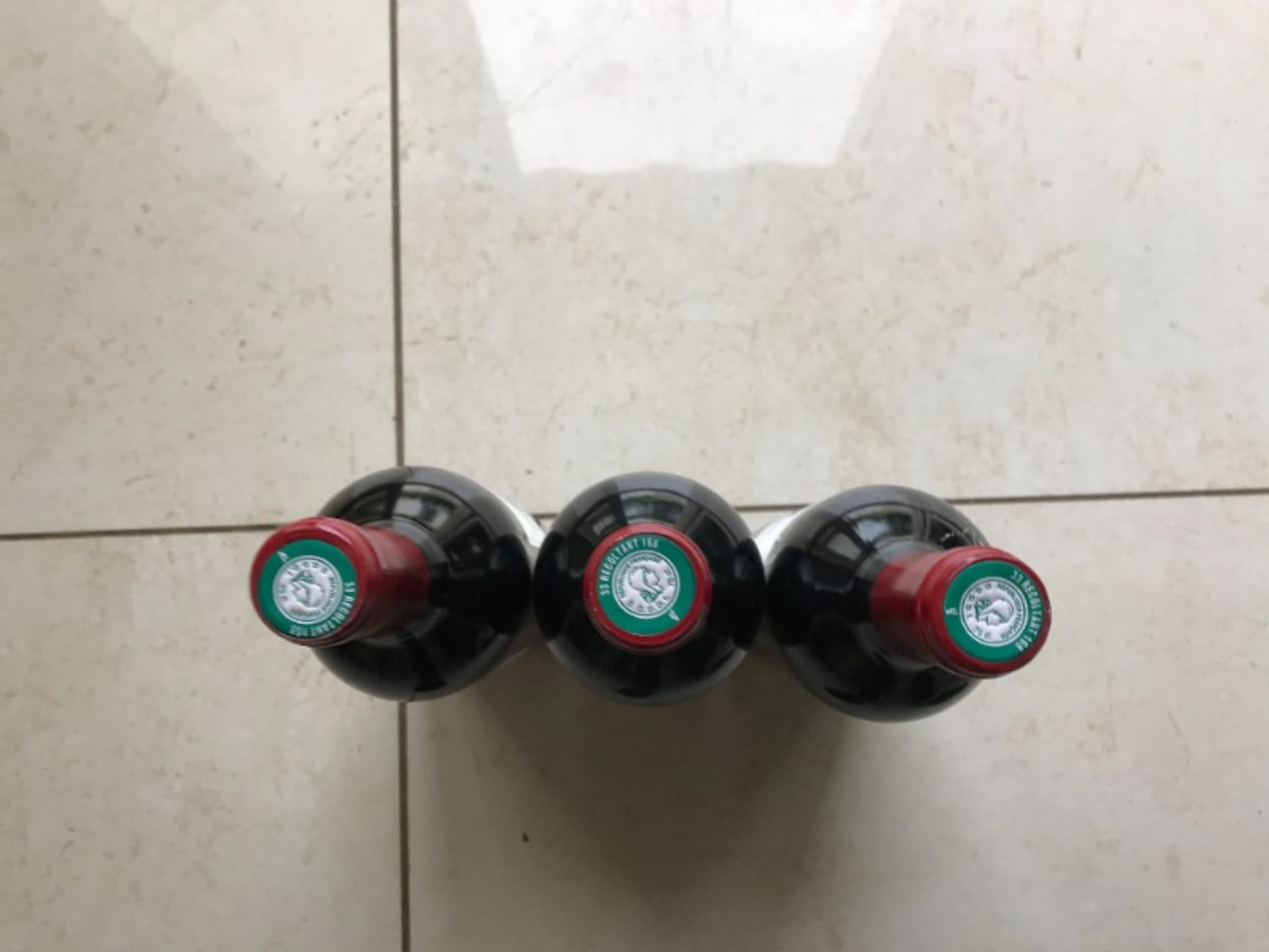 Caps