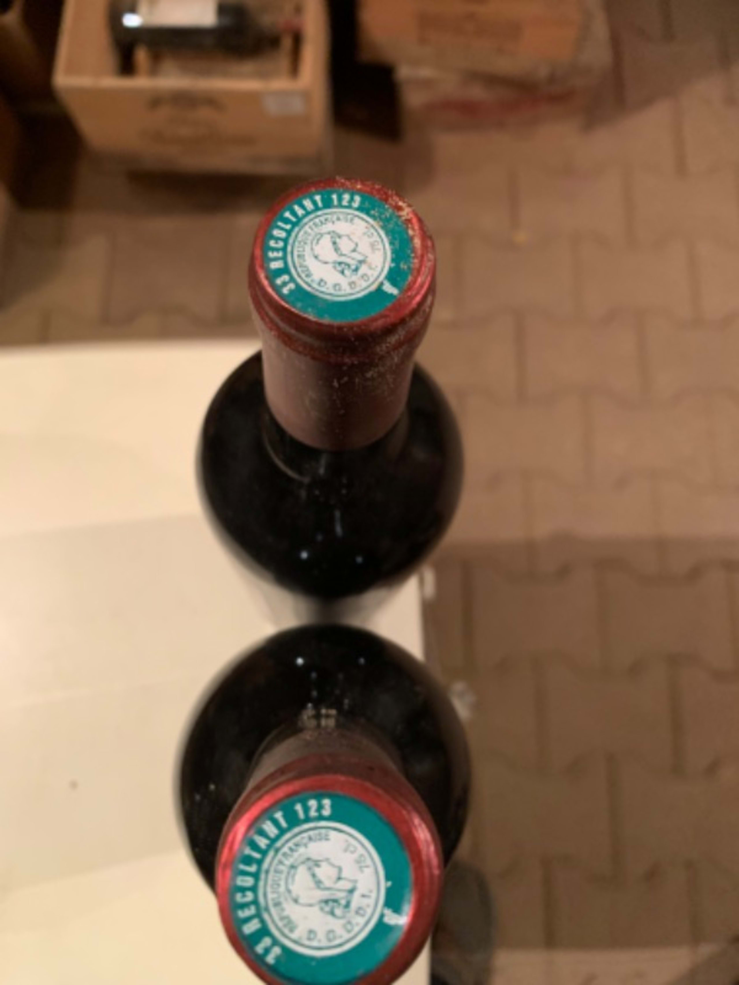 Caps